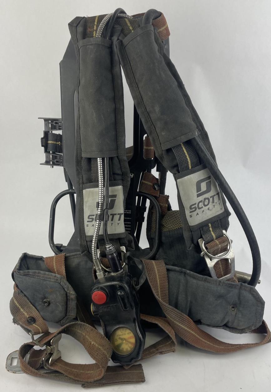 SCOTT SAFETY 4.5 4500 SCBA Air Pack Harness EZ-Flow Air Pak Plus with Sensor  g