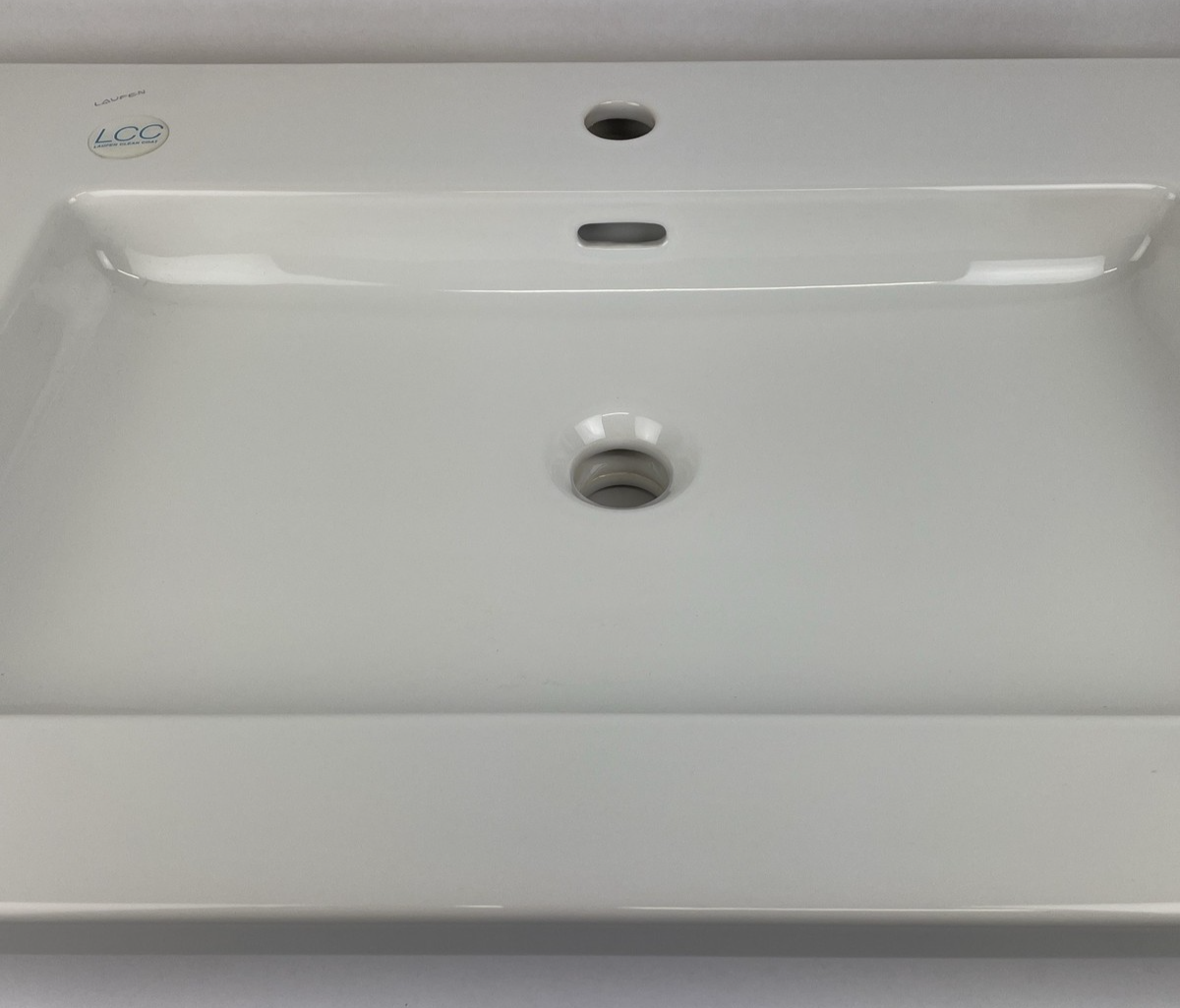 OEM Laufen Designer Washbasin Bathroom Sink EN14688 Austria OD 35.25" x 19" x 5"