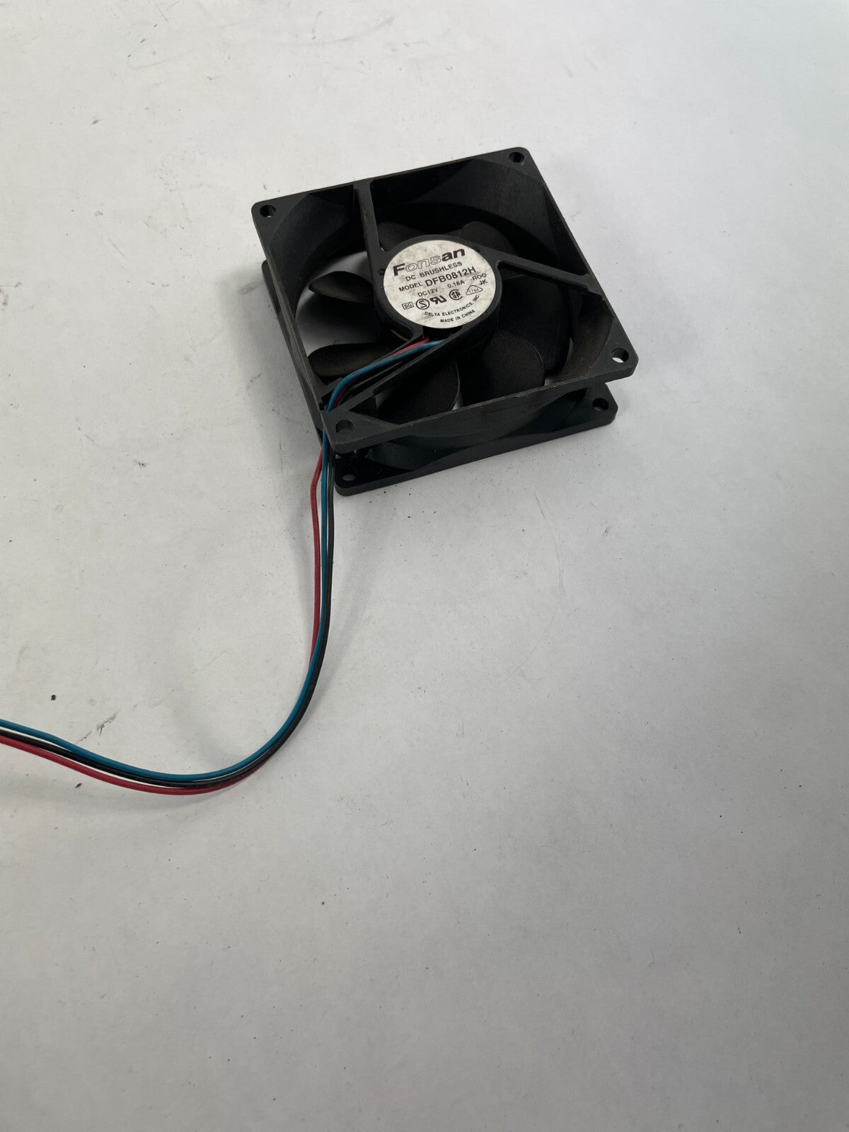 Fonsan DC Brushless DFB0812H  Delta Electronics DC12V 2 - Wire CPU Cooling Fan