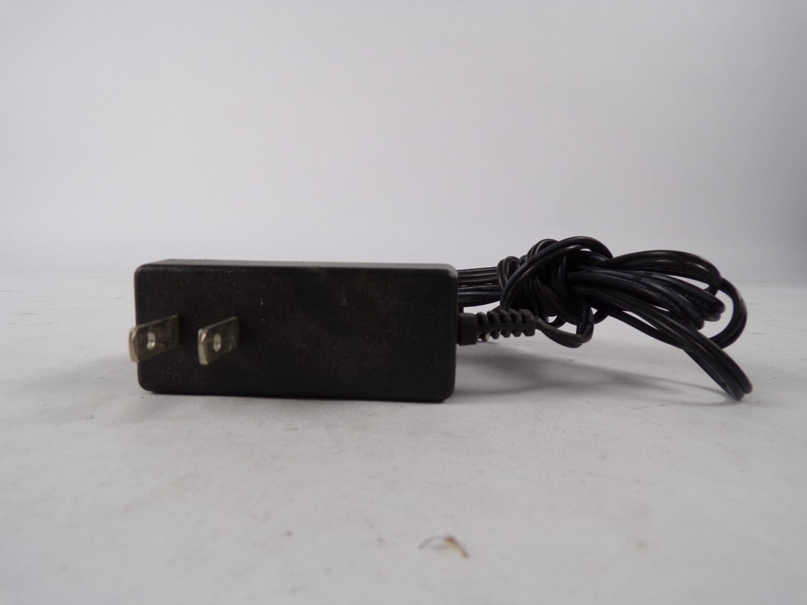 Genuine Roku DSA-15P-05US Output 5 V 2.5 A Power Supply Adapter A85