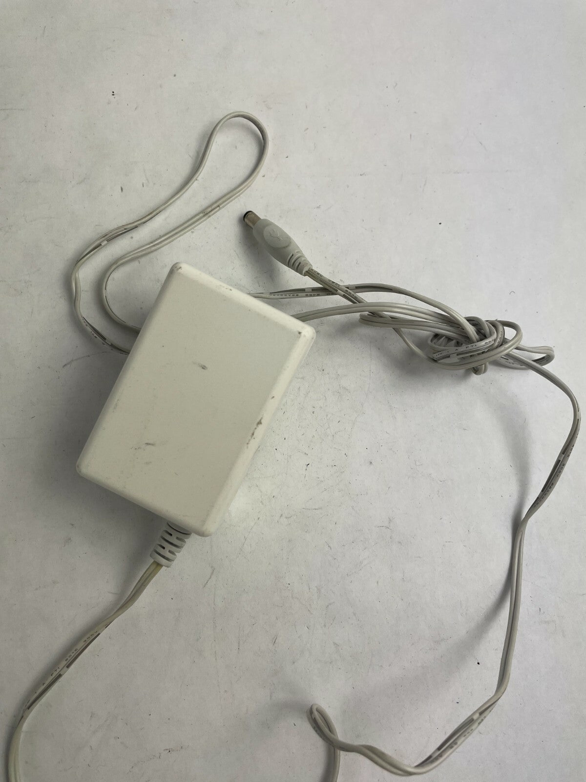 Genuine APD Ac Adapter WA-24E12 Output 12 V 2 A Power Supply Adapter A78