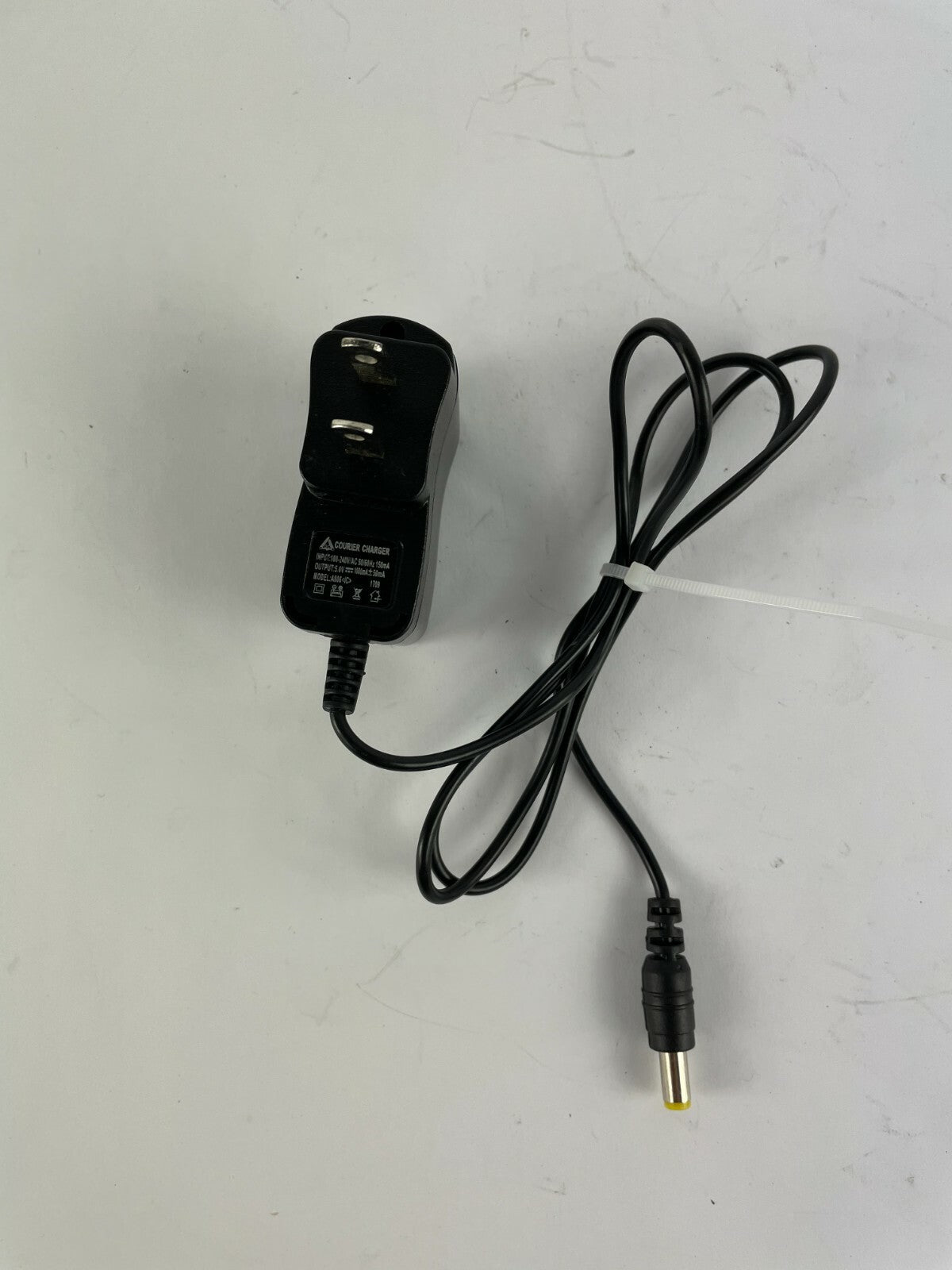 Genuine Courier Charger A806 Output 5 V 1000 mA Power Supply Adapter A58