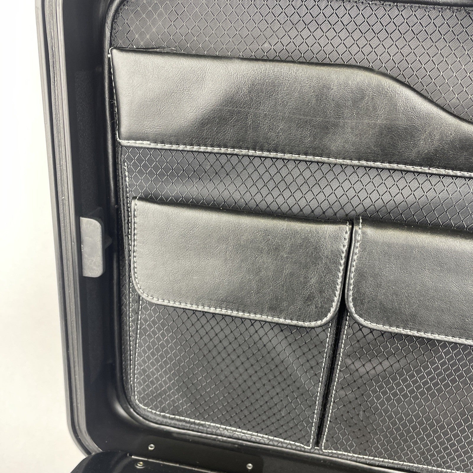 SKB Cases TSA 002 iSeries Waterproof Hard Case IP87 Rated Rugged Black w Keys 1