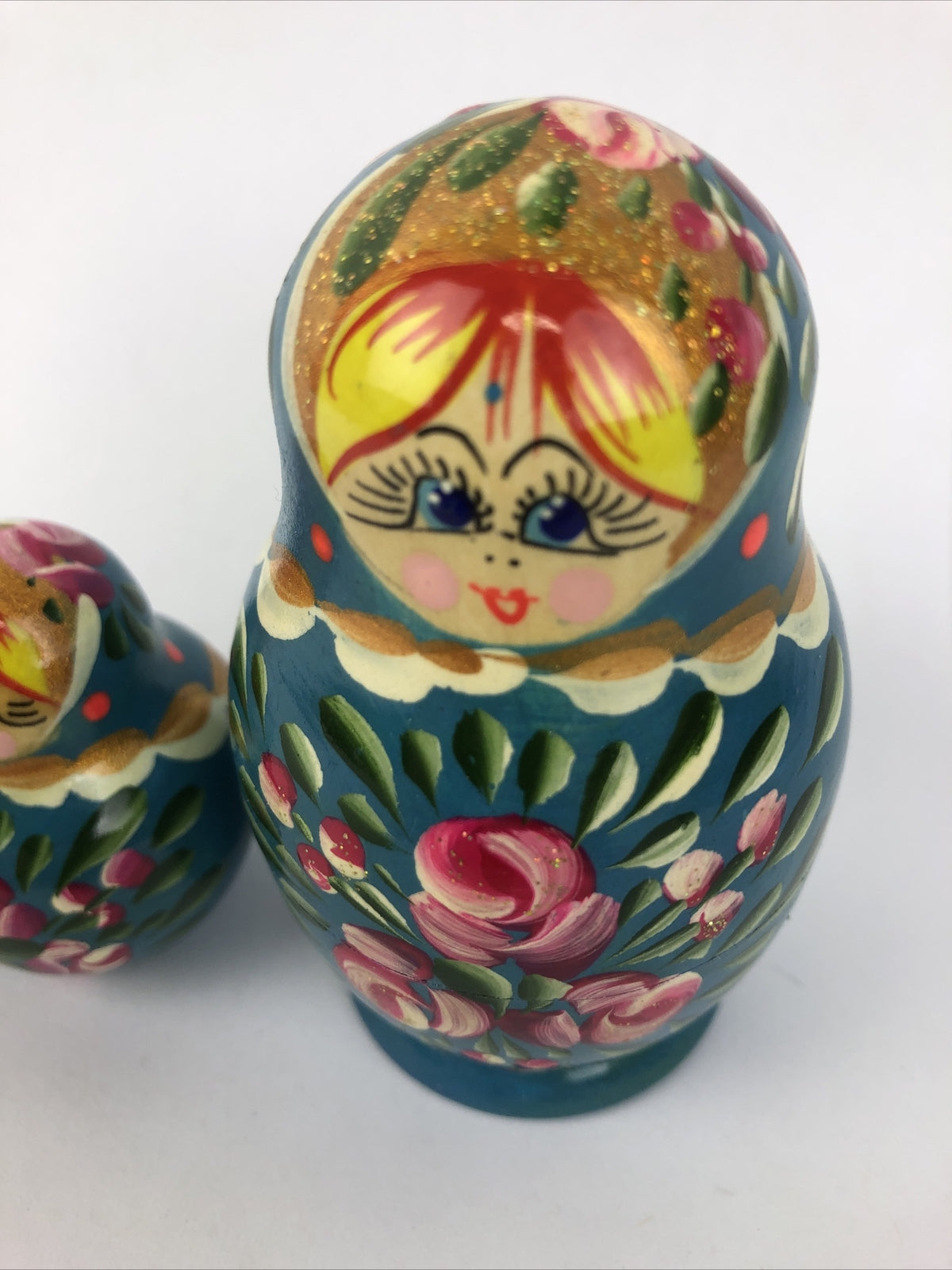Vintage Beautiful Wood Nesting Dolls - SET OF 5  HAND PAINTED 3.5" DOWN TO MINI