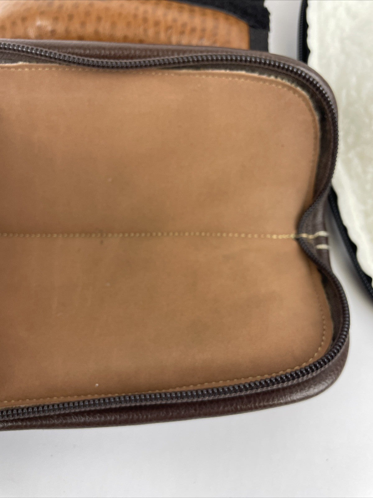 LOT OF 4 x KNIFE Protective STORAGE ZIPPER POUCHES AND SHEATHS one box