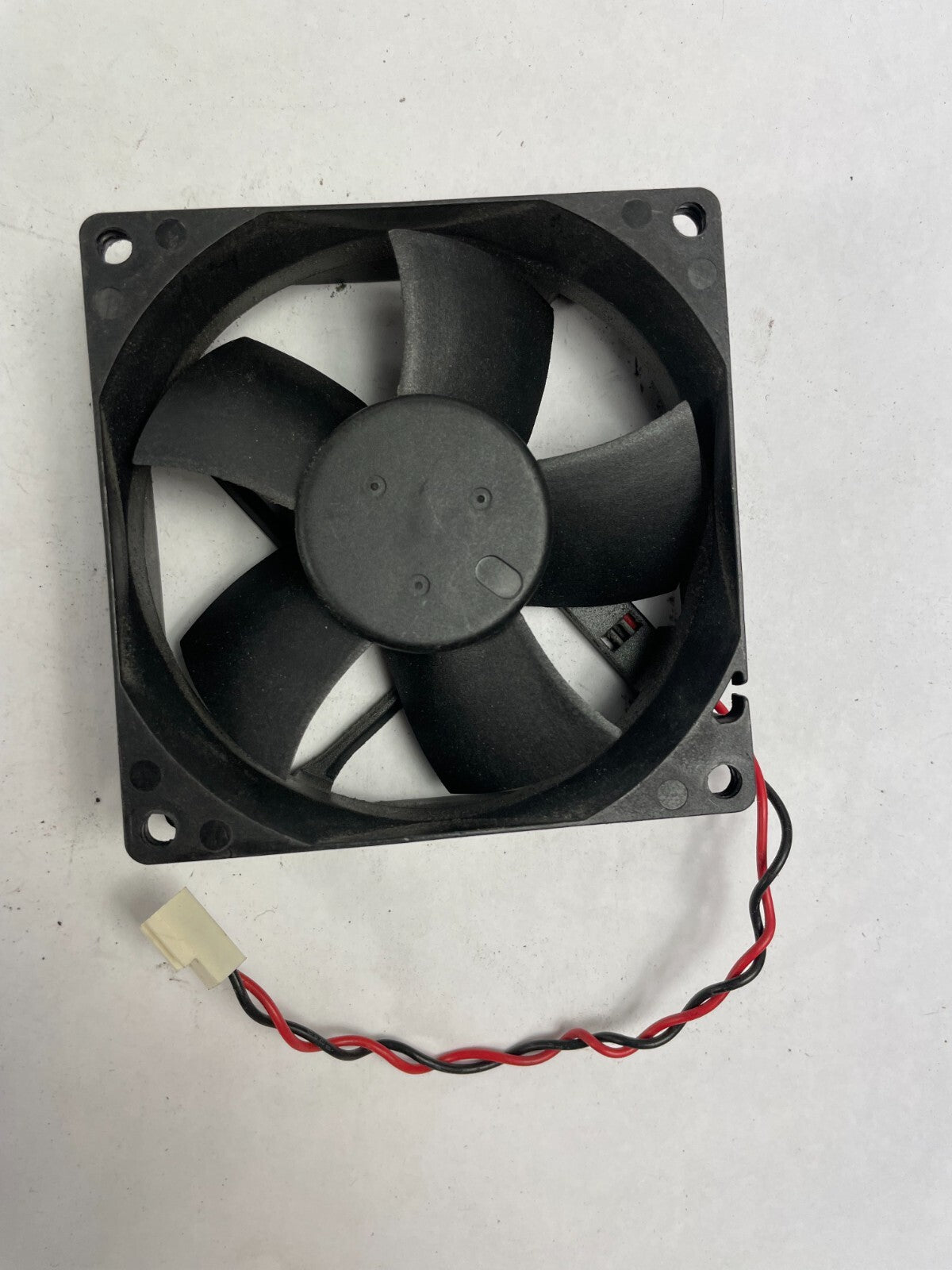 RJ DSBO812H Delta Electronics DC 12/V 2 - Wire CPU Cooling Fan