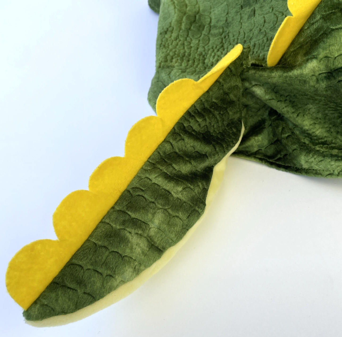 Great Pretenders T-Rex Dinosaur Snake Hooded Cape for Kids 4-5 Play Dress-Up VGC