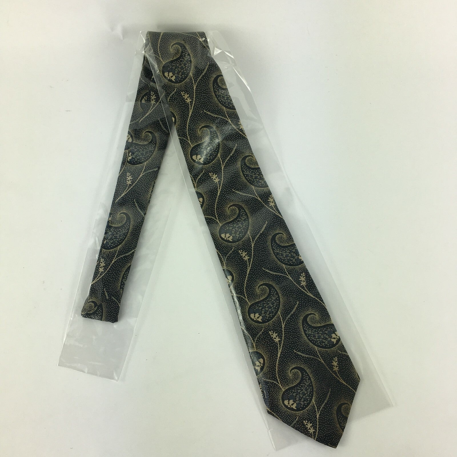 Genuine Pierre Cardin 100%Silk Handmade Stylish Formal/Casual Tie Multi Coloured