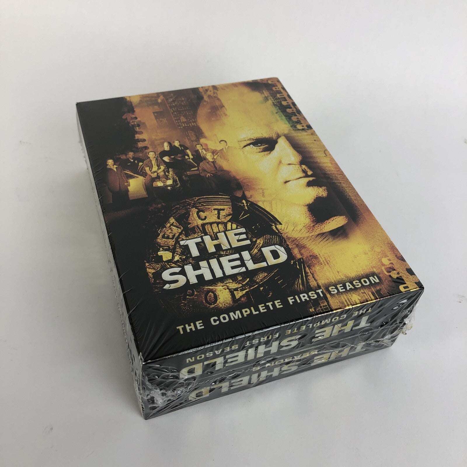 Shawn Ryan's " The Shield " Season 1 and 2 DVD Box Mint Discs Guaranteed 