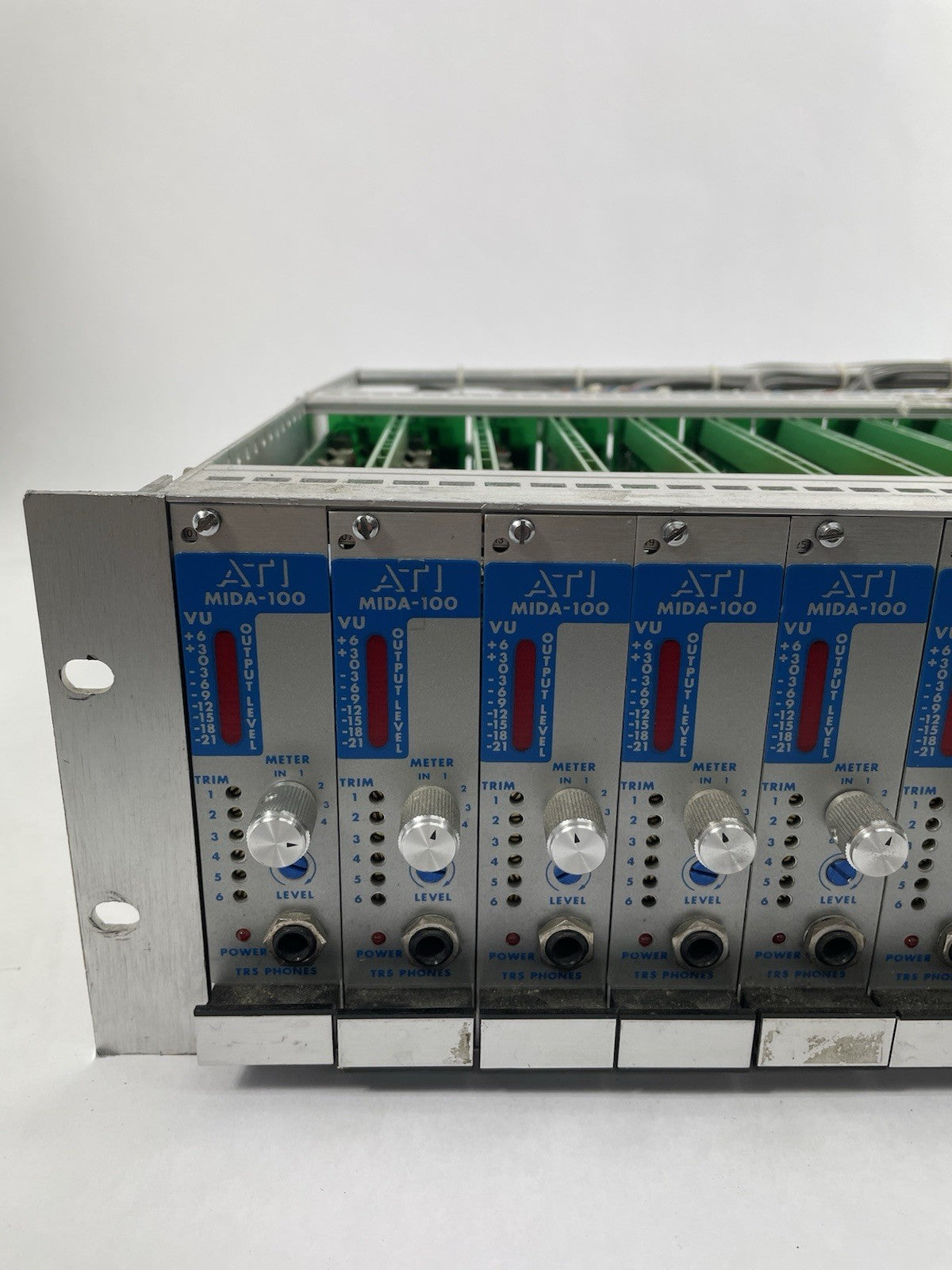 ATI Audio Technologies RM100 Amplifier Rack w/10x MDA-100/2x PS-100 Modules