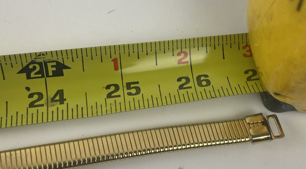 Vintage 1980's Gold Tone Skinny Elastic Stretch Metal Designer Belt Womans