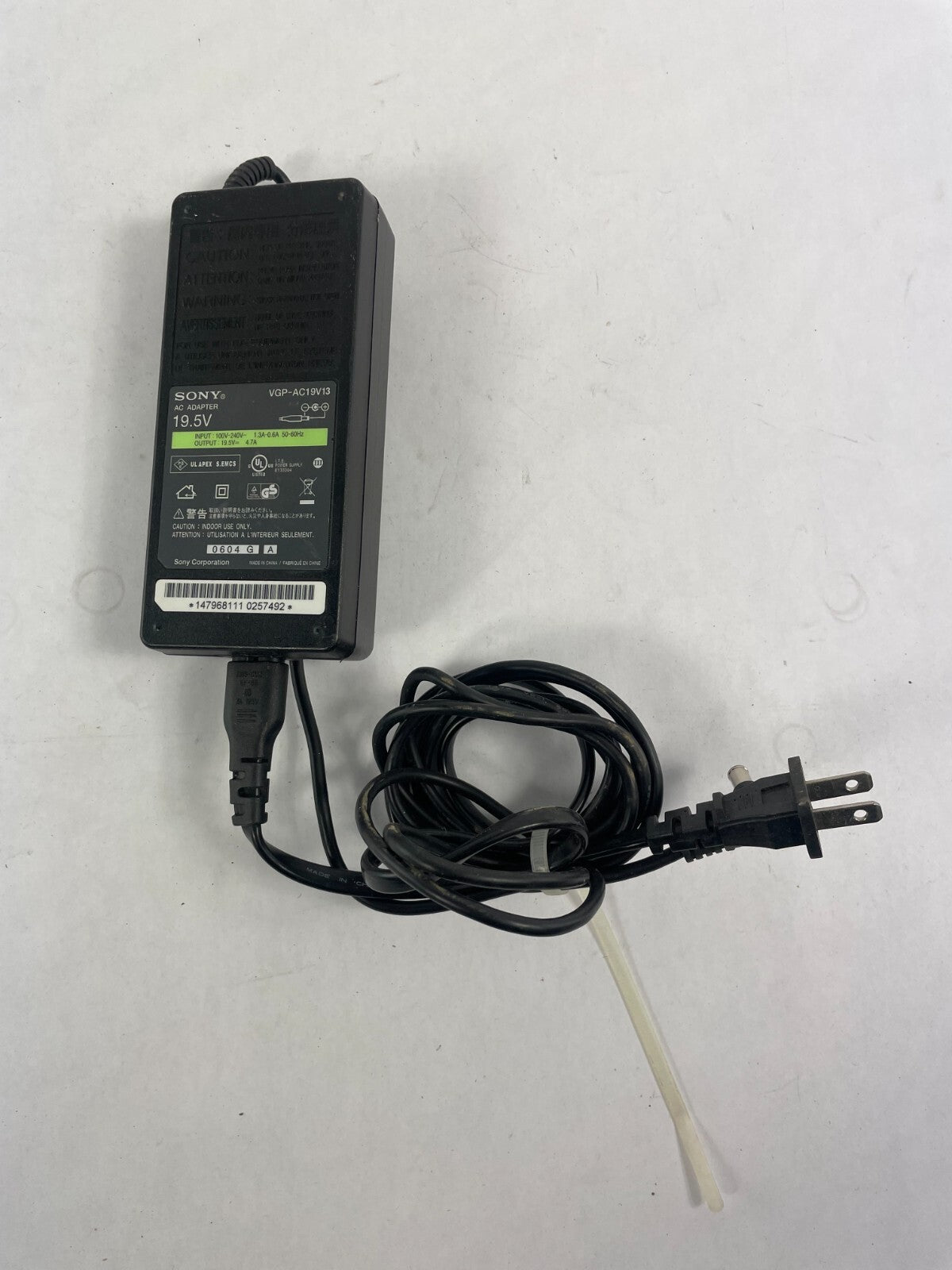 Geniune Sony VGP-AC19V13 Output 19.5 V 4.70A  Power Supply Adapter B01