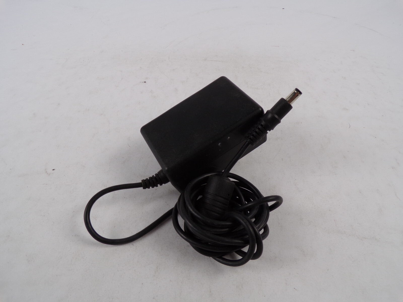 Geniune Asian Power Device WA-J6A12 Output 12 V  3 A Power Supply Adapter A56