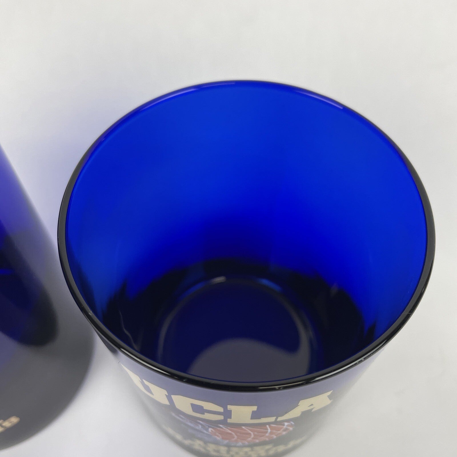 2 x Vintage UCLA BRUINS 1995 Bar Glass Basketball Blue Gold National Champions