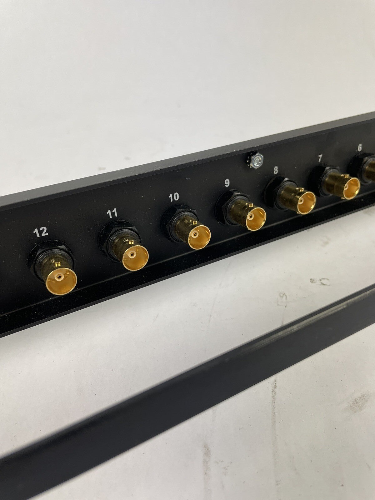 Bittree BH-B124A1B12 12G+ BNC Coaxial Bulkhead Panel 1x24 Jack Configuration 1RU