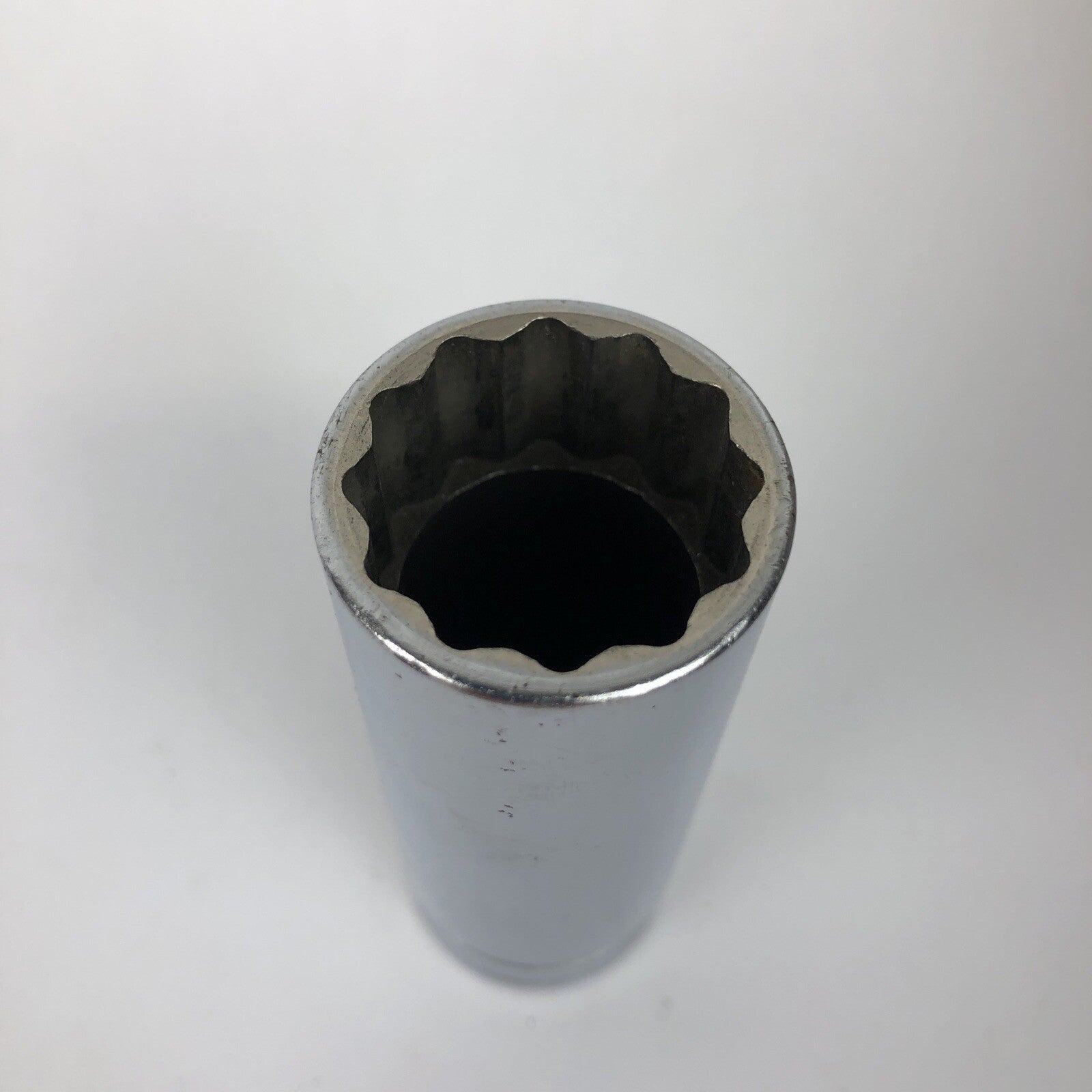 Snap-on S281 7/8 inch deep 12-point chrome socket 1/2 inch drive USA made tool