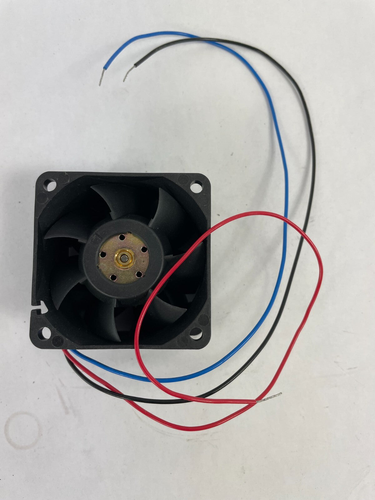 DC Brushless FFB0648SHE Delta Electronics DC12V 2 - Wire CPU Cooling Fan