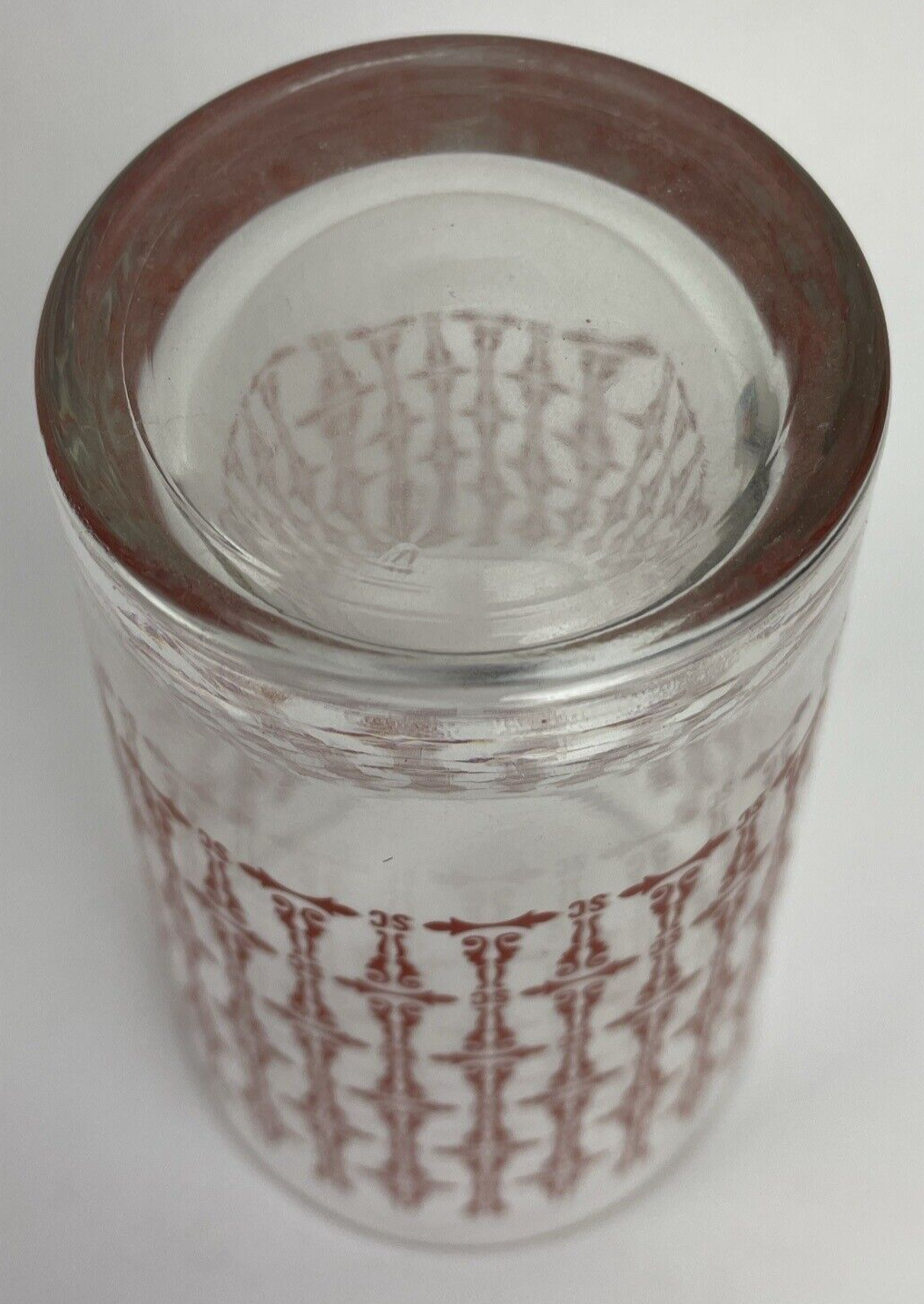 Vintage Southern Comfort 16 oz clear pint glass with branded logo.