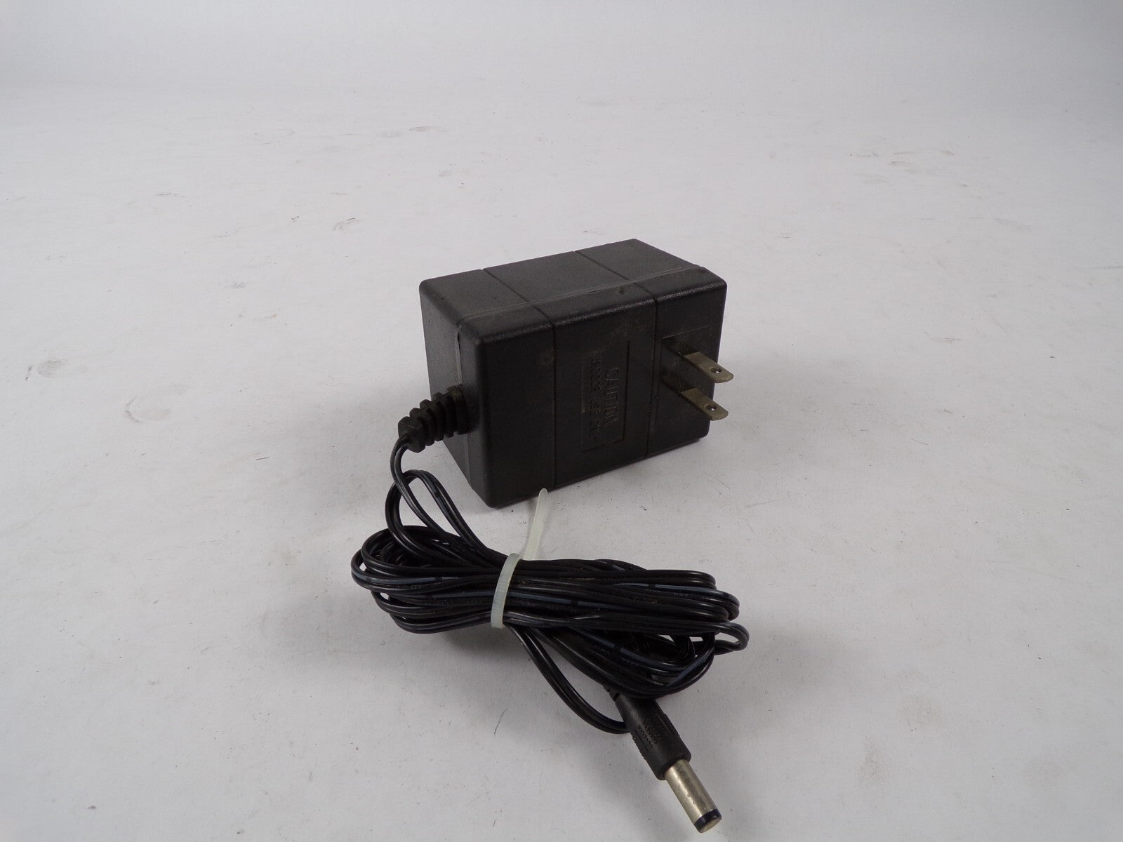 Genuine ENG Class 2 48-6-1000D Output 6 V 1000mA Power Supply Adapter A85