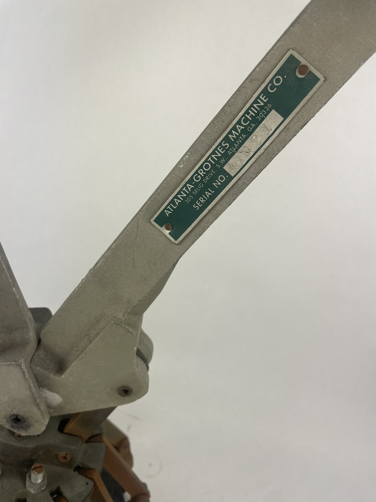 Atlanta Grotnes 8-1/2" 12-Lug Manual Lug Style Pail Closer