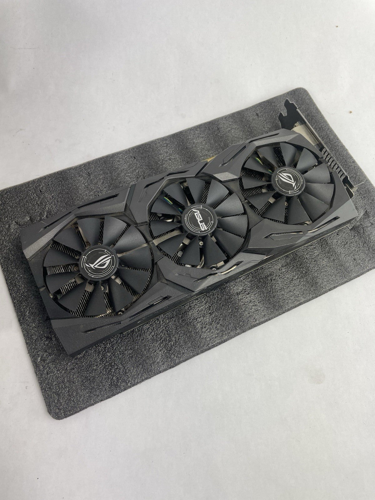 ASUS ROG Strix Radeon Rx 480 8GB DP 1.4 HDMI 2.0 Polaris Vr Ready Graphic card