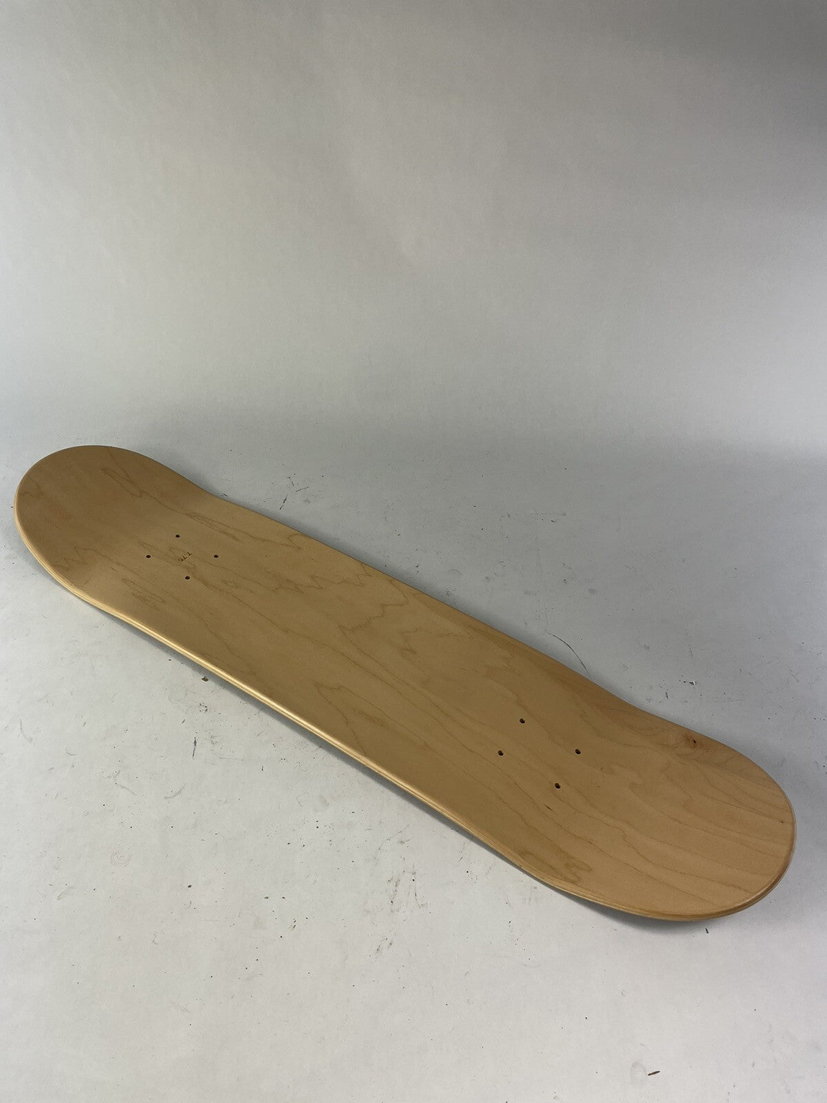 Avera skateboards deck 7.75” RARE quality Cristal Champagne Louis Roederer