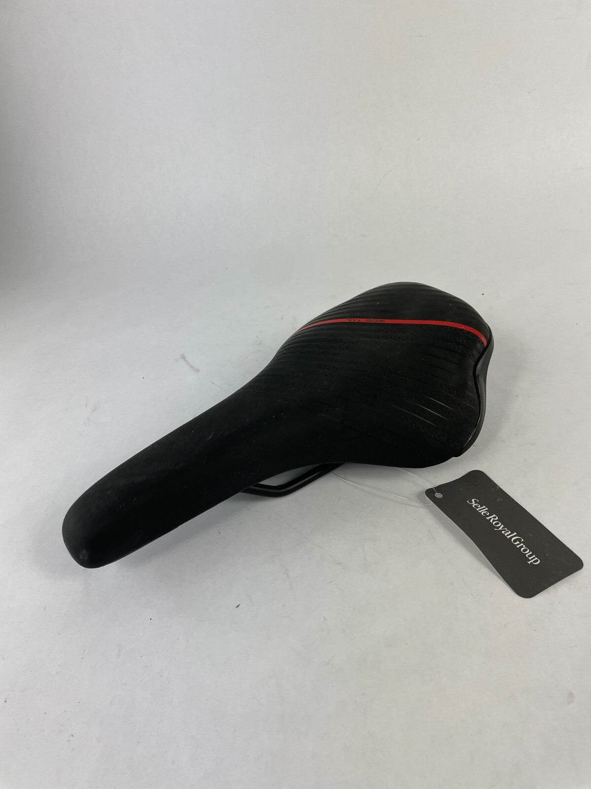 Selle Royal Vivo Athletic Wide Tail Cycling Super Comfortable Bike Seat Black