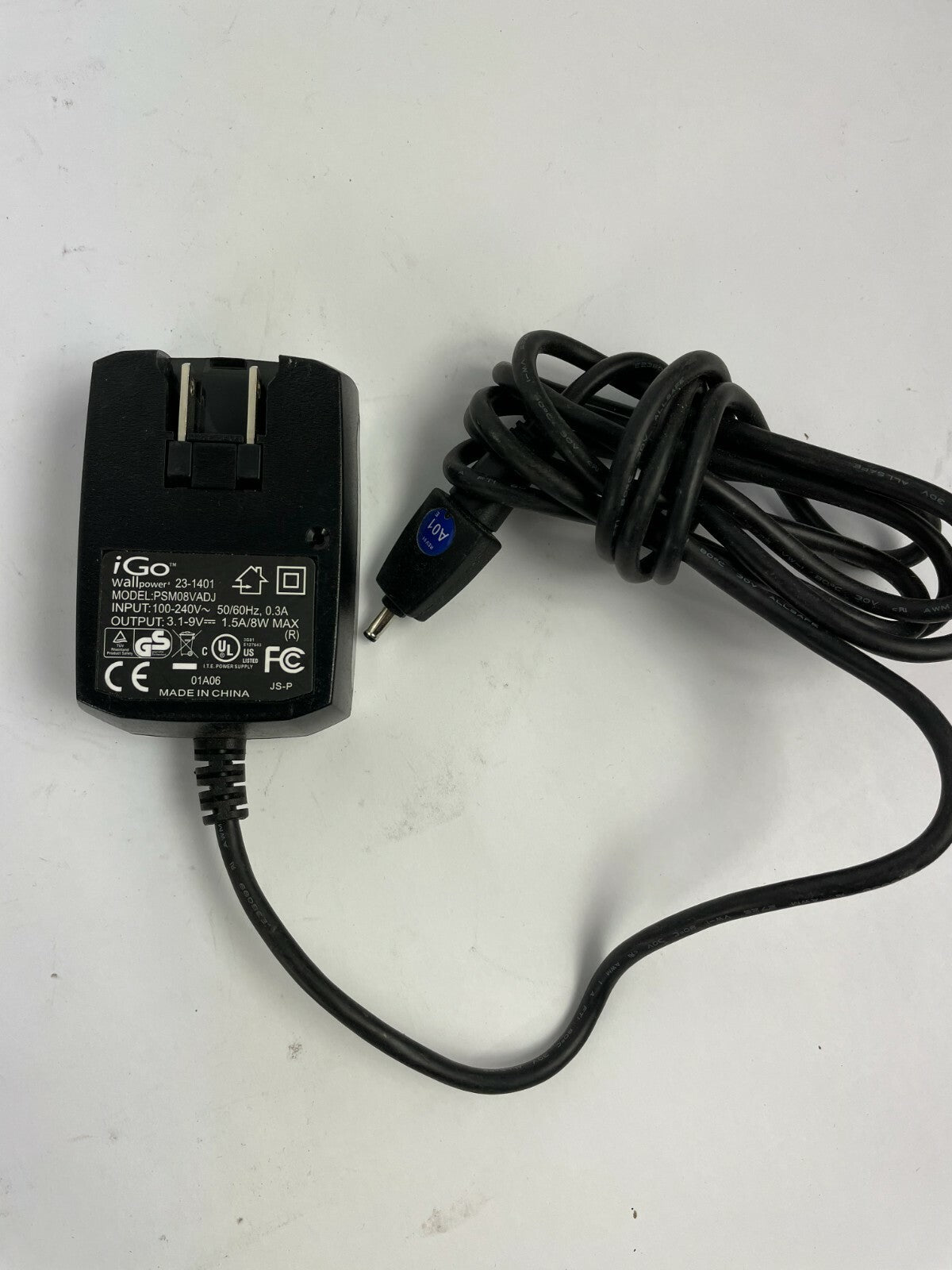 Genuine iGo PSM08VADJ Output 3.1-9 V 1.5 A Power Supply Adapter A63