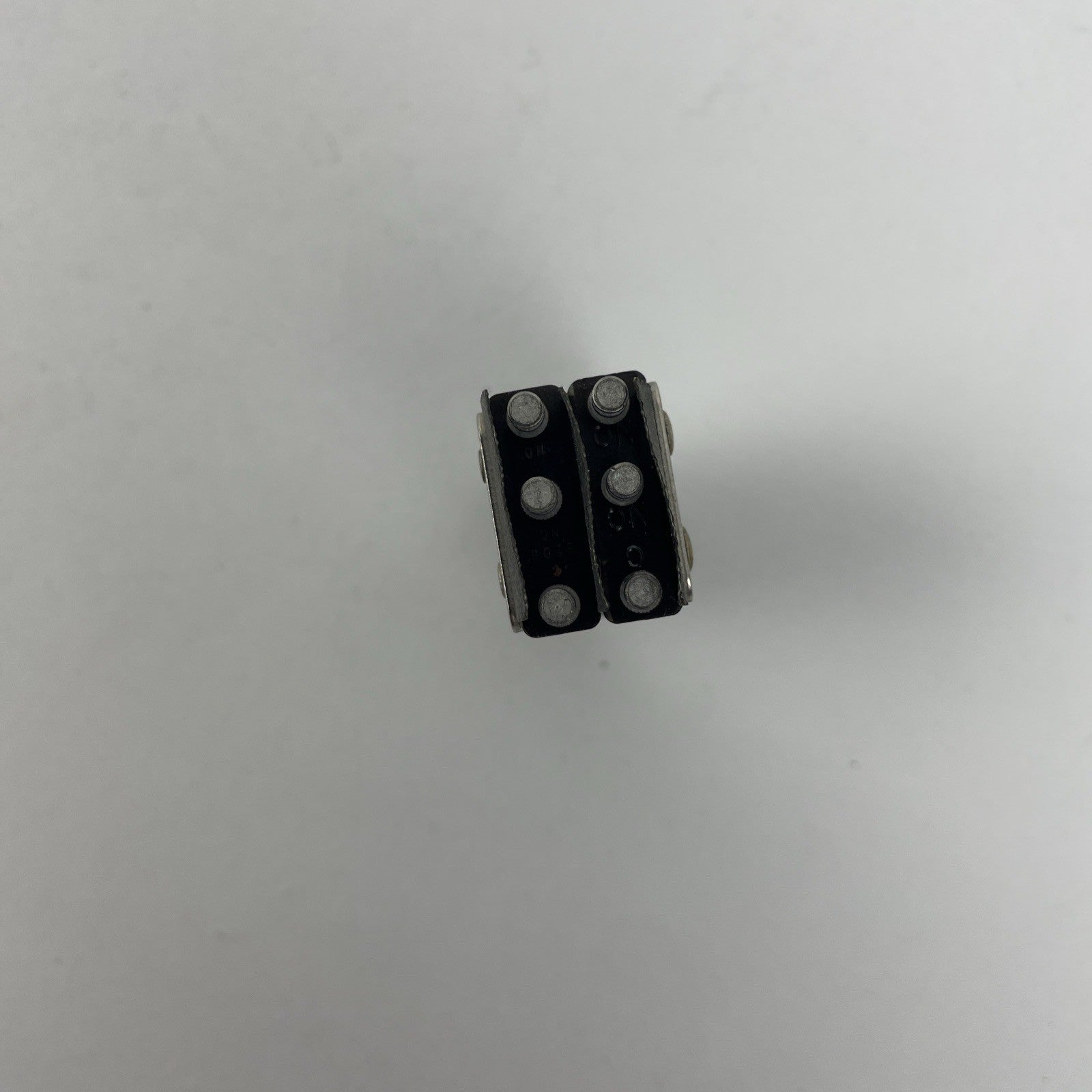 2PB11-T2 Honeywell Pushbutton Switches Momentary DPDT 5A 250VAC 30VDC NOS