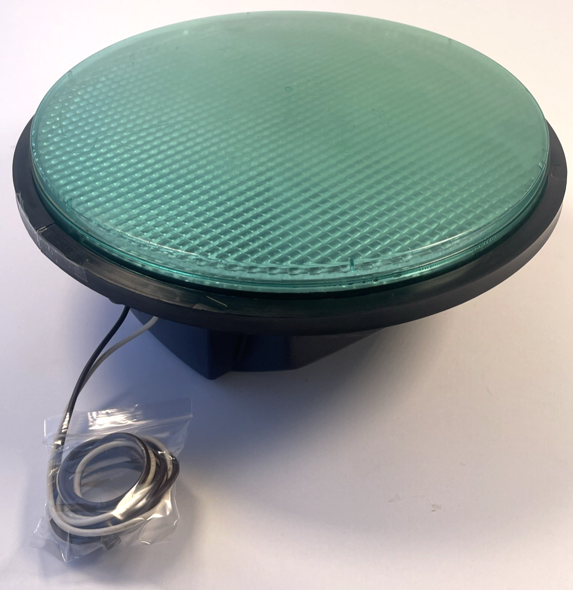 12" General Electric GREEN LED Traffic Light Signal Lens 120V Model DR6 - Tested