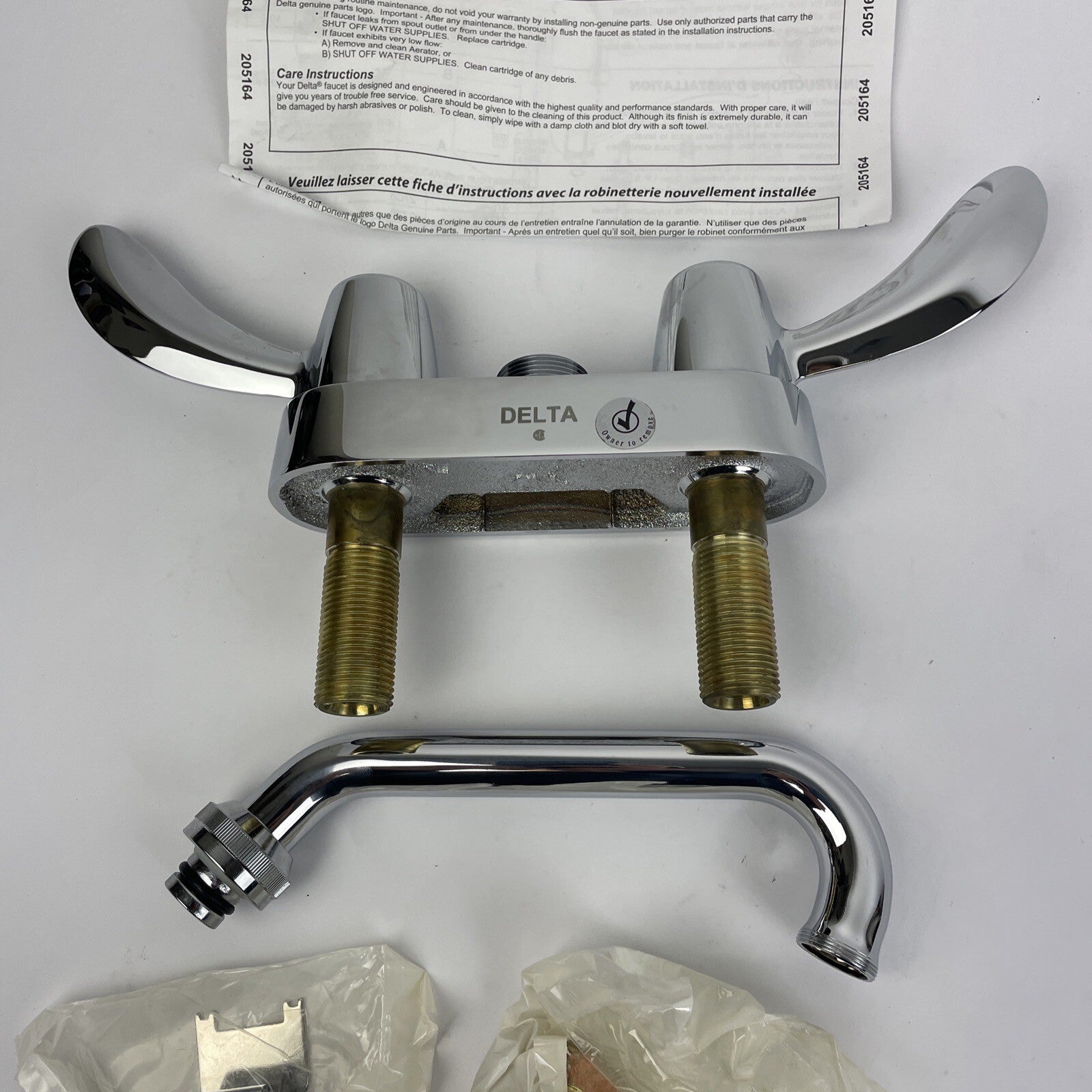 OEM DELTA Two Handle HOT COLD 4" Deck Mount Faucet In Chrome Model 27C4332 Delta