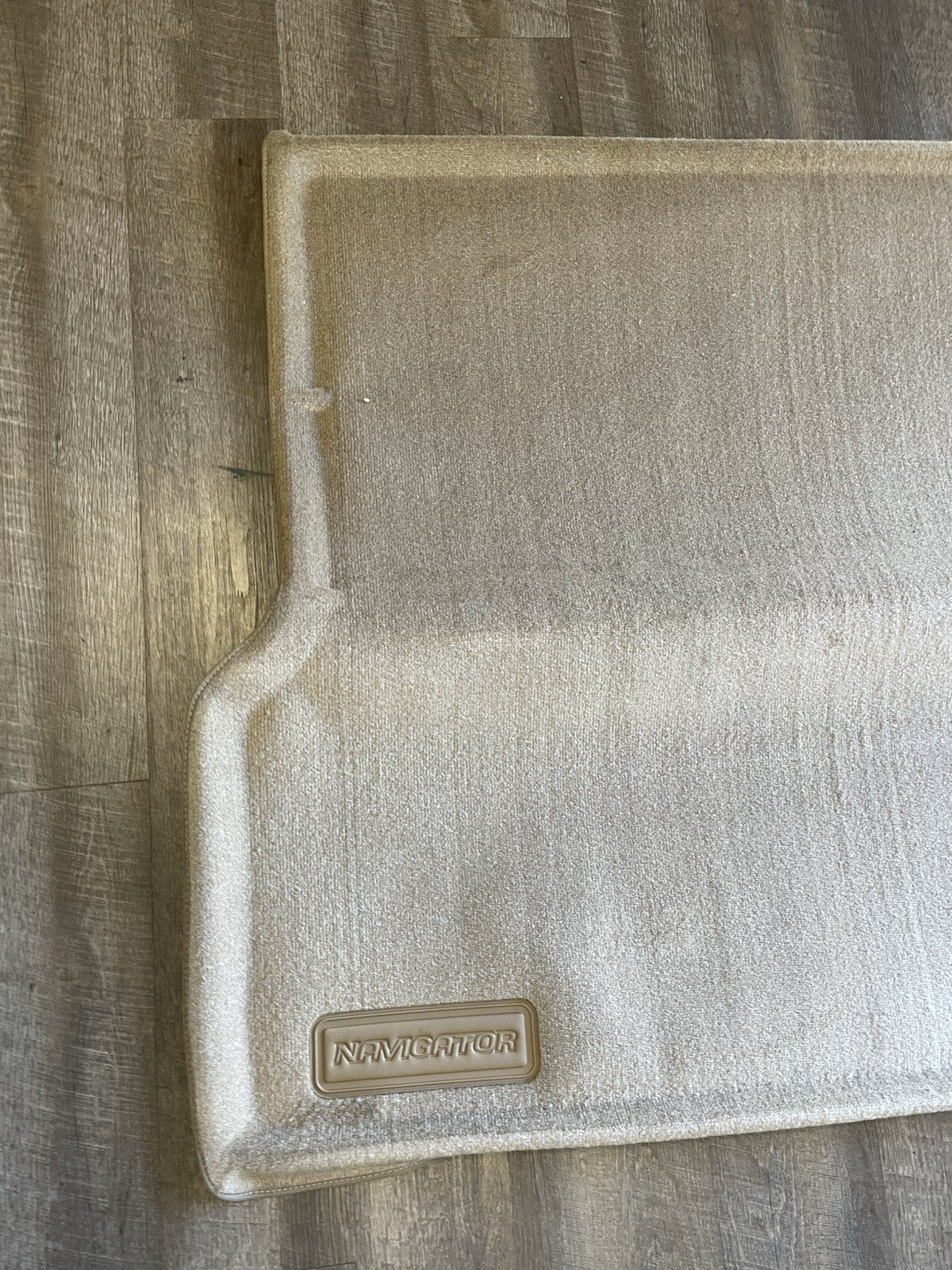 Lincoln Navigator cargo liner tan NOS 2000-2002
