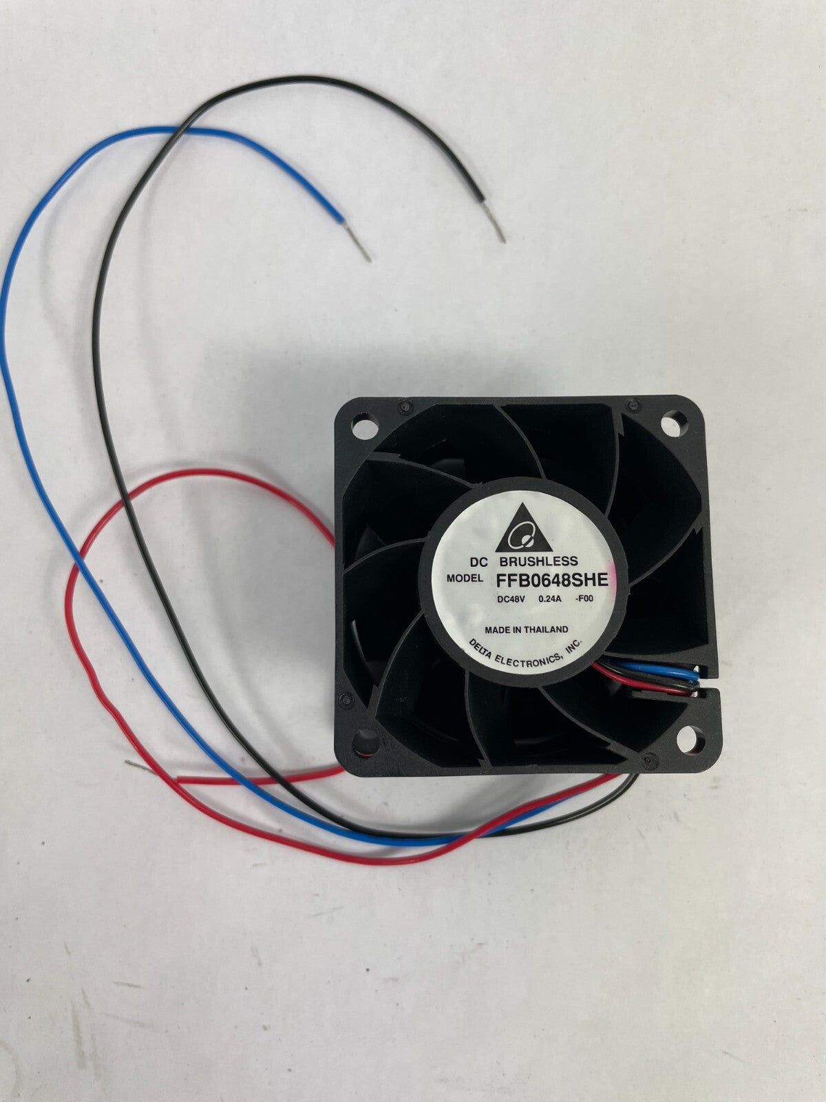 DC Brushless FFB0648SHE Delta Electronics DC12V 2 - Wire CPU Cooling Fan