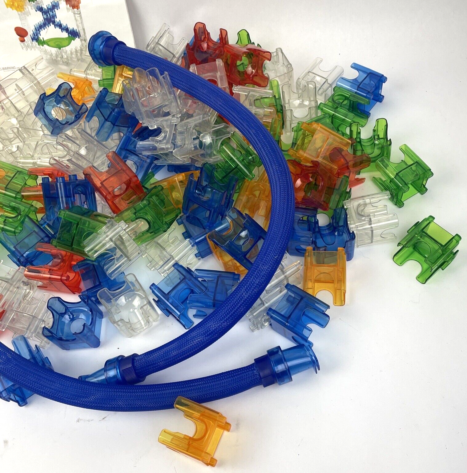Q-BA-MAZE 2.0 Stunt Tower 114 Assorted Pieces 29 Marbles Replacement Cubes Build