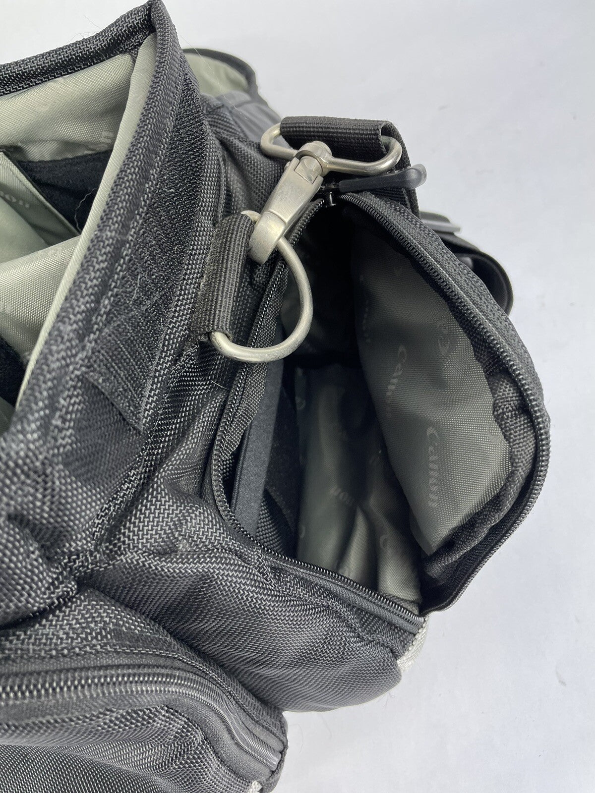 Canon 200DG Deluxe Gadget Bag Black DSLR Travel Equipment Bag