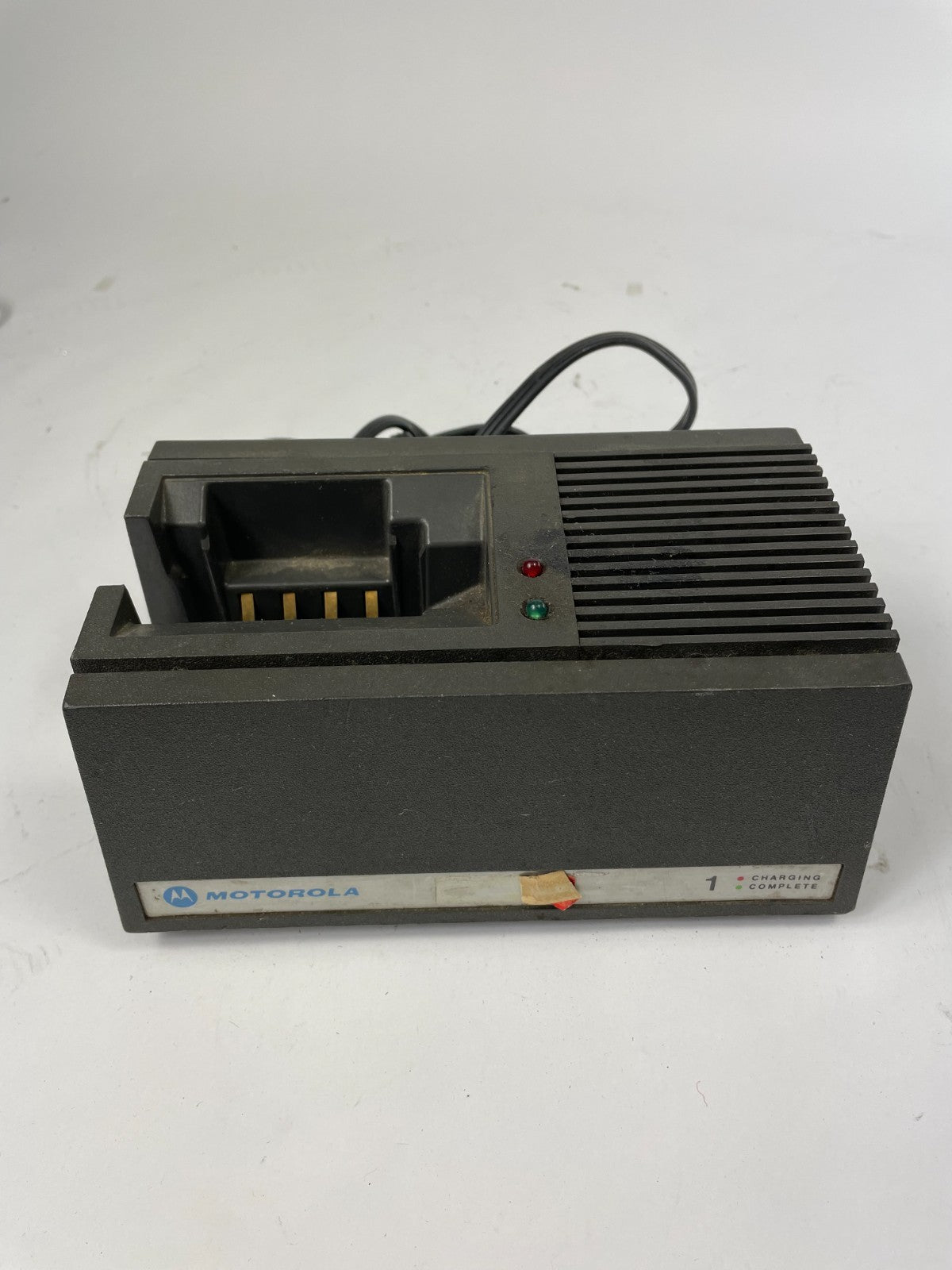 Motorola NLN8858 Battery Charger 10.6V DC, 1600 MA