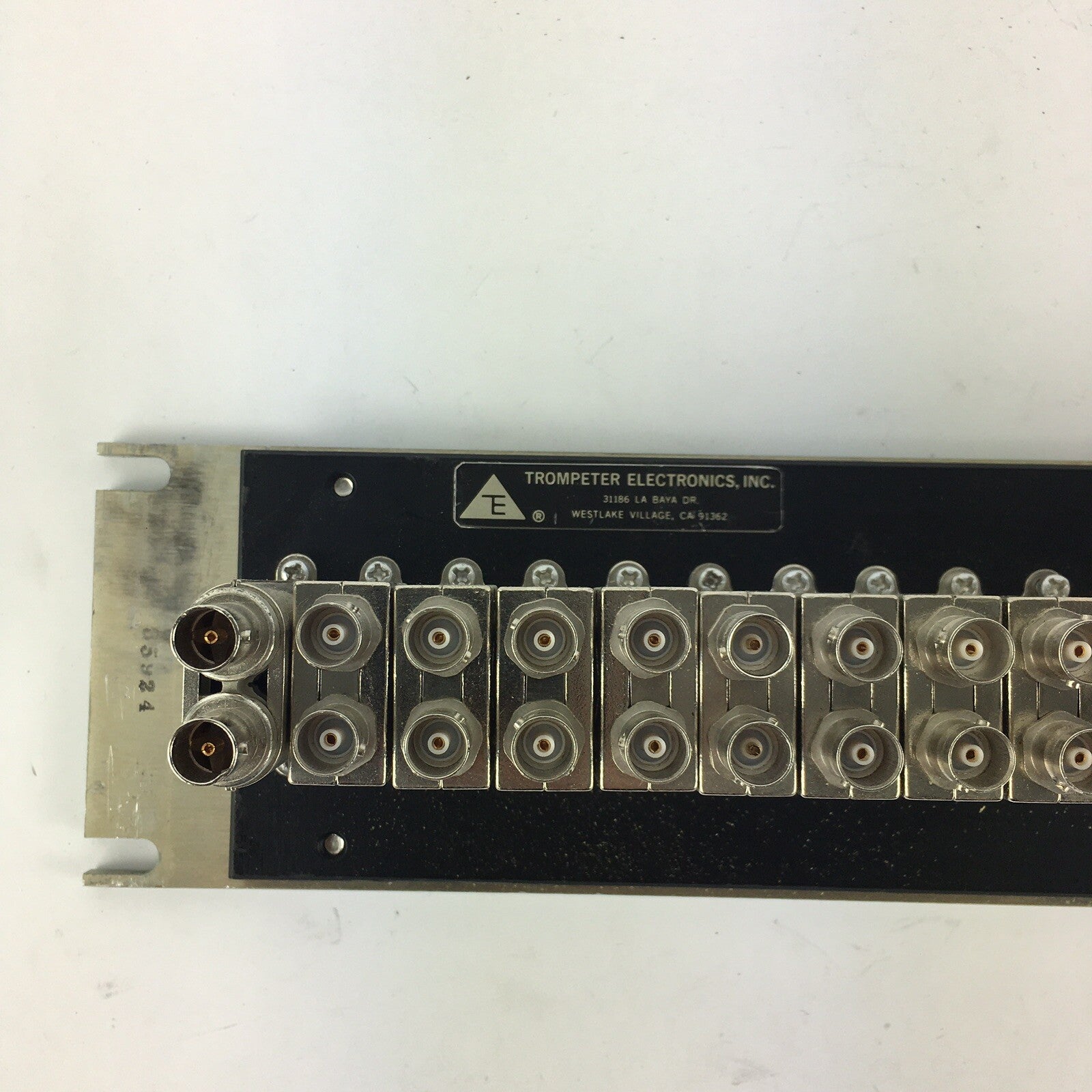 Trompeter Electronics Inc JSI-52 Insulated 52 Position Panel Wide Spacing