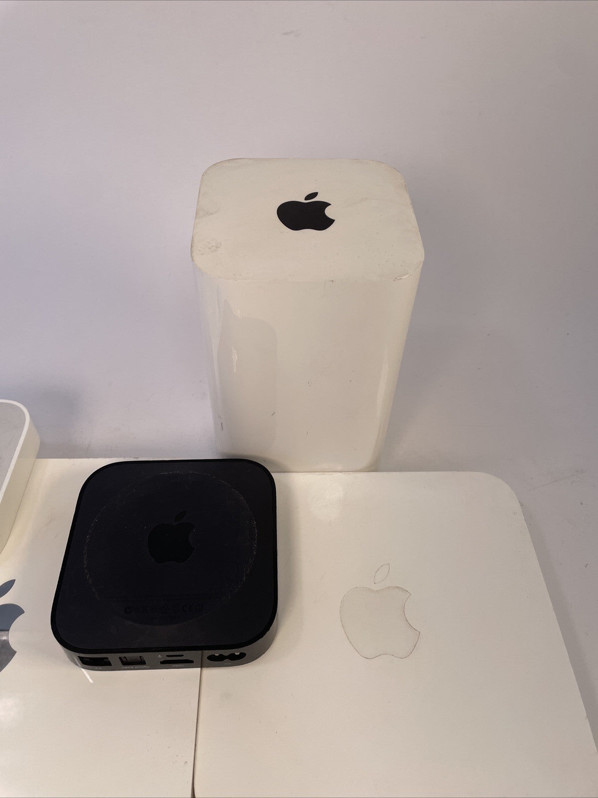 Lot of 7 x Apple Wireless Product Bundle 2 x A1034 A1355 A1378 A1521 A1393 A1354