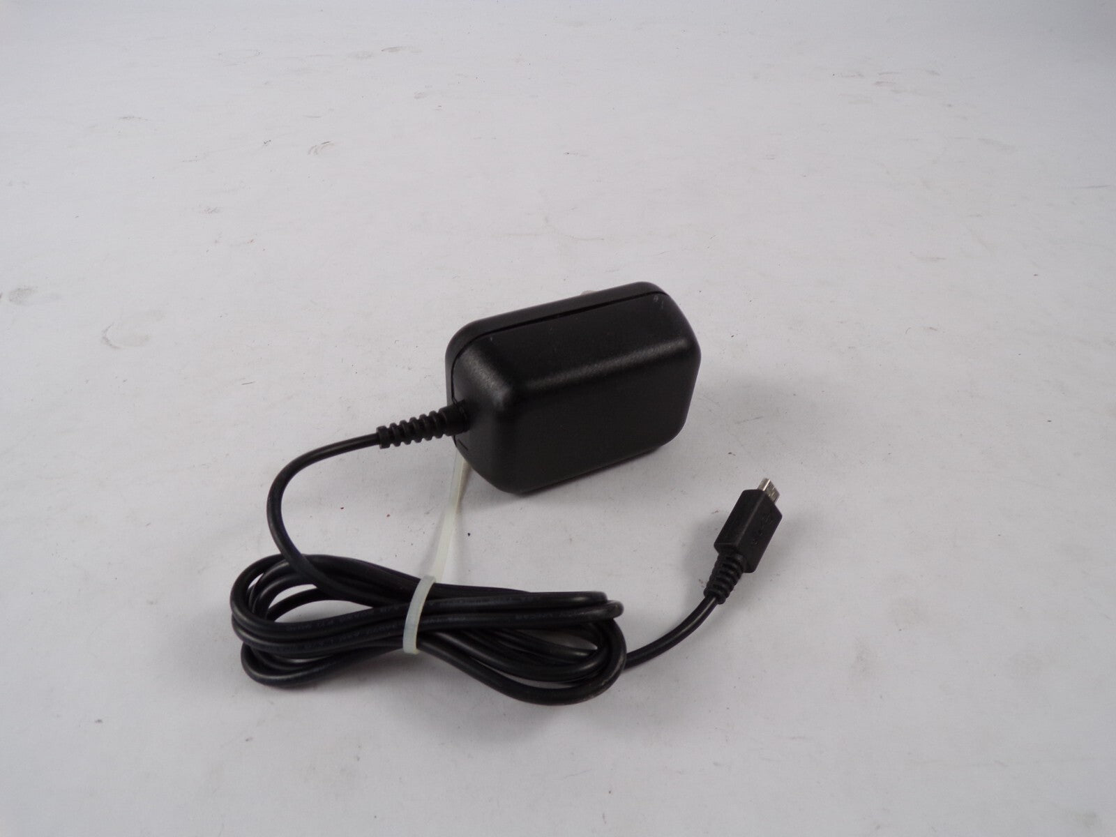 Genuine TPT AC Adapter MII050180-U Output 5 V 1.8 A Power Supply Adapter A55