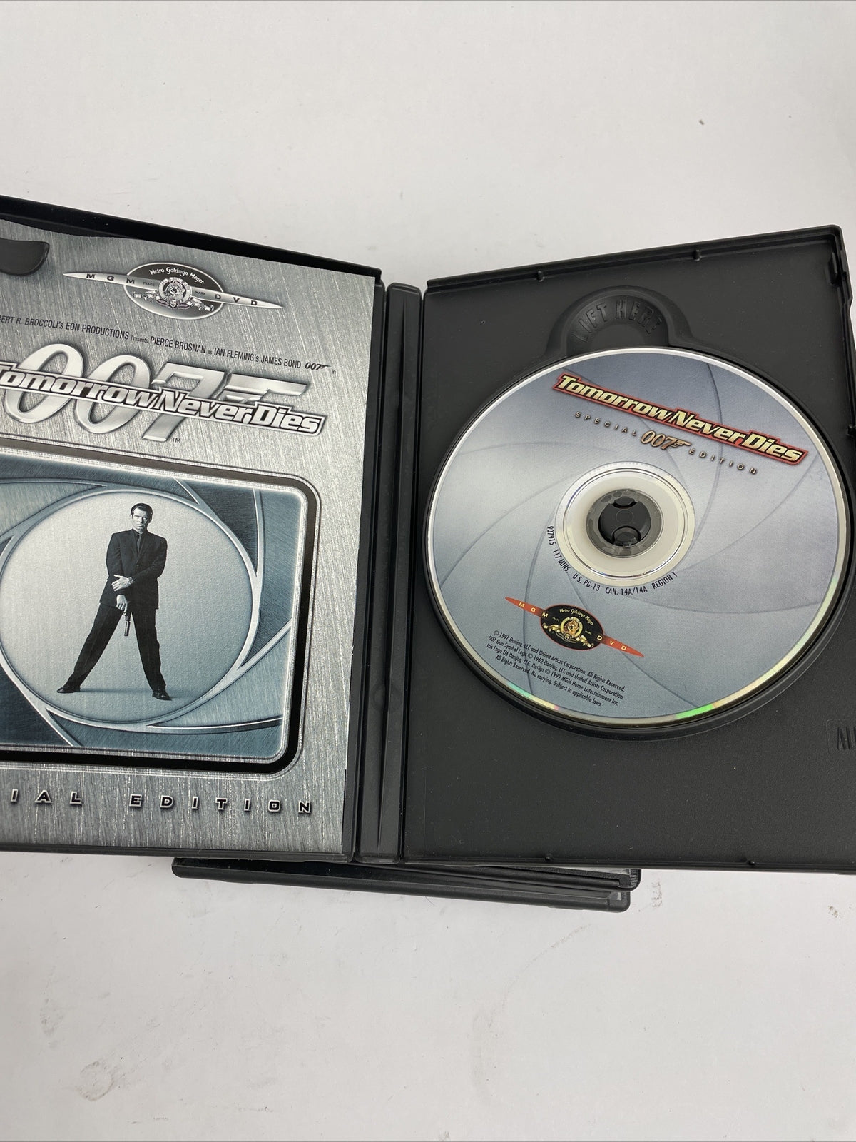 James Bond 007 Special Edition DVD Lot of 4 Moonraker Dr. No Tomorrow Never Dies
