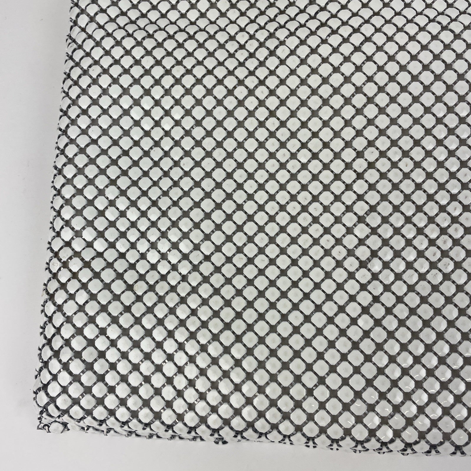 Vintage White Aluminum Metal Mesh Purse W/ Lucite Amber Handles Magnetic Closure