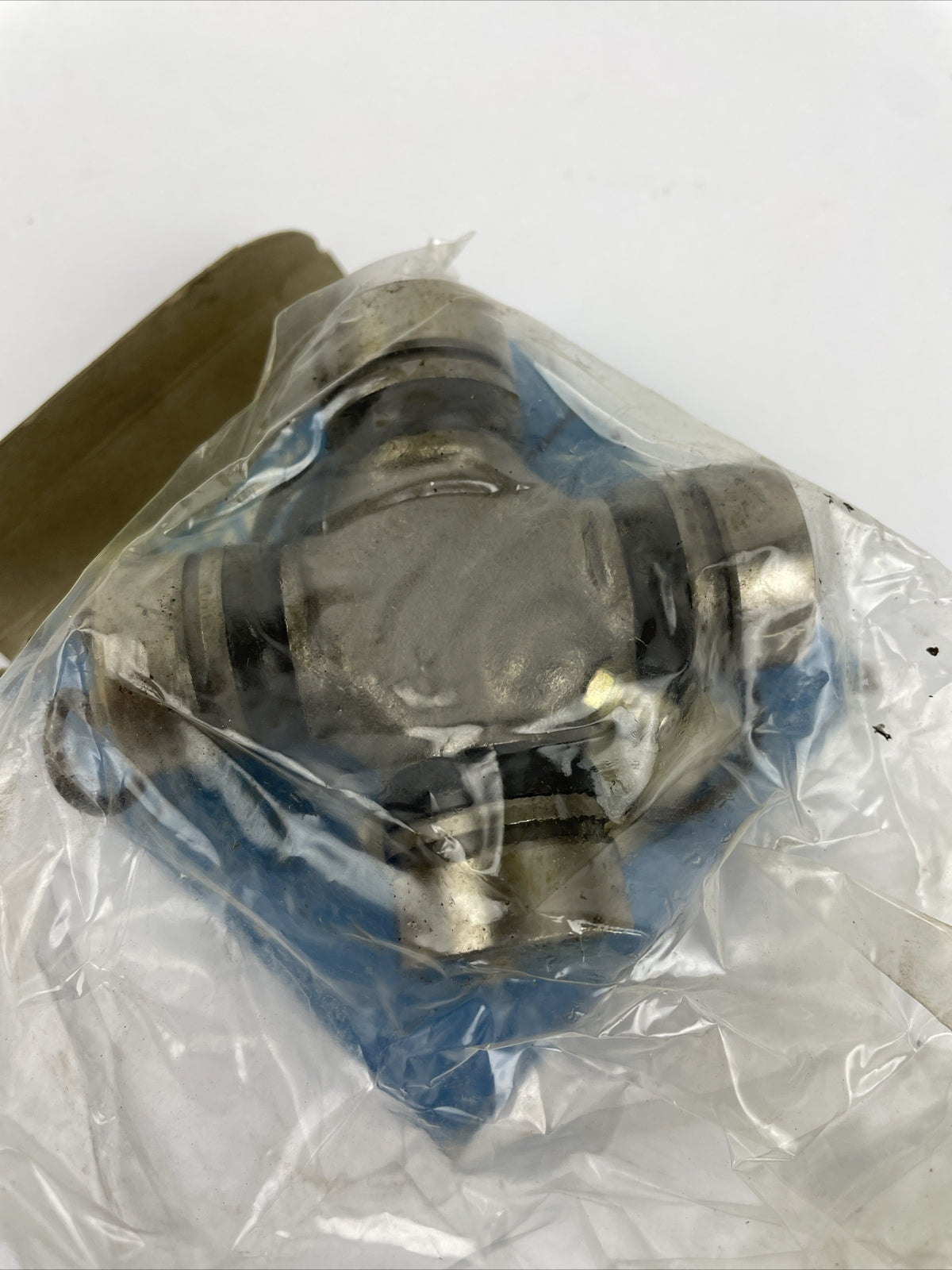 Federal Mogul TRW 20049 U-joint kit SP 838-521 NOS drivetrain replacement part