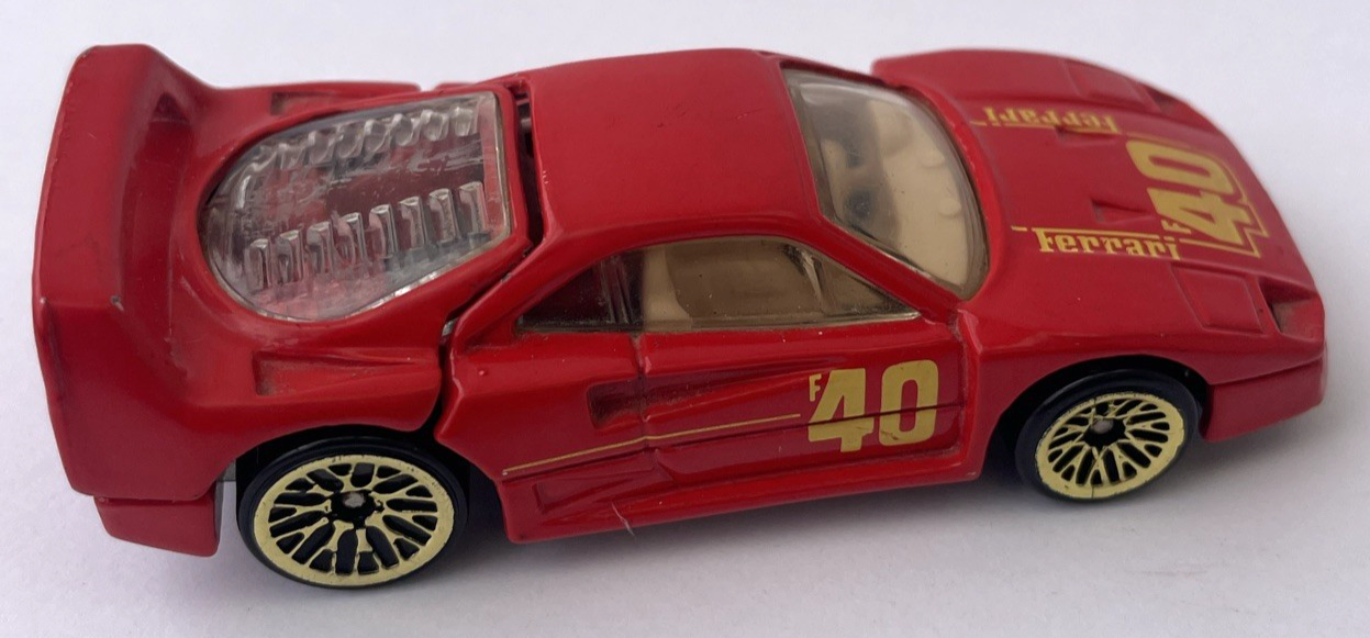 Hot Wheels Ferrari F40 Diecast Car 1988 Red Opening Hood 1:64 Scale Gold Rims