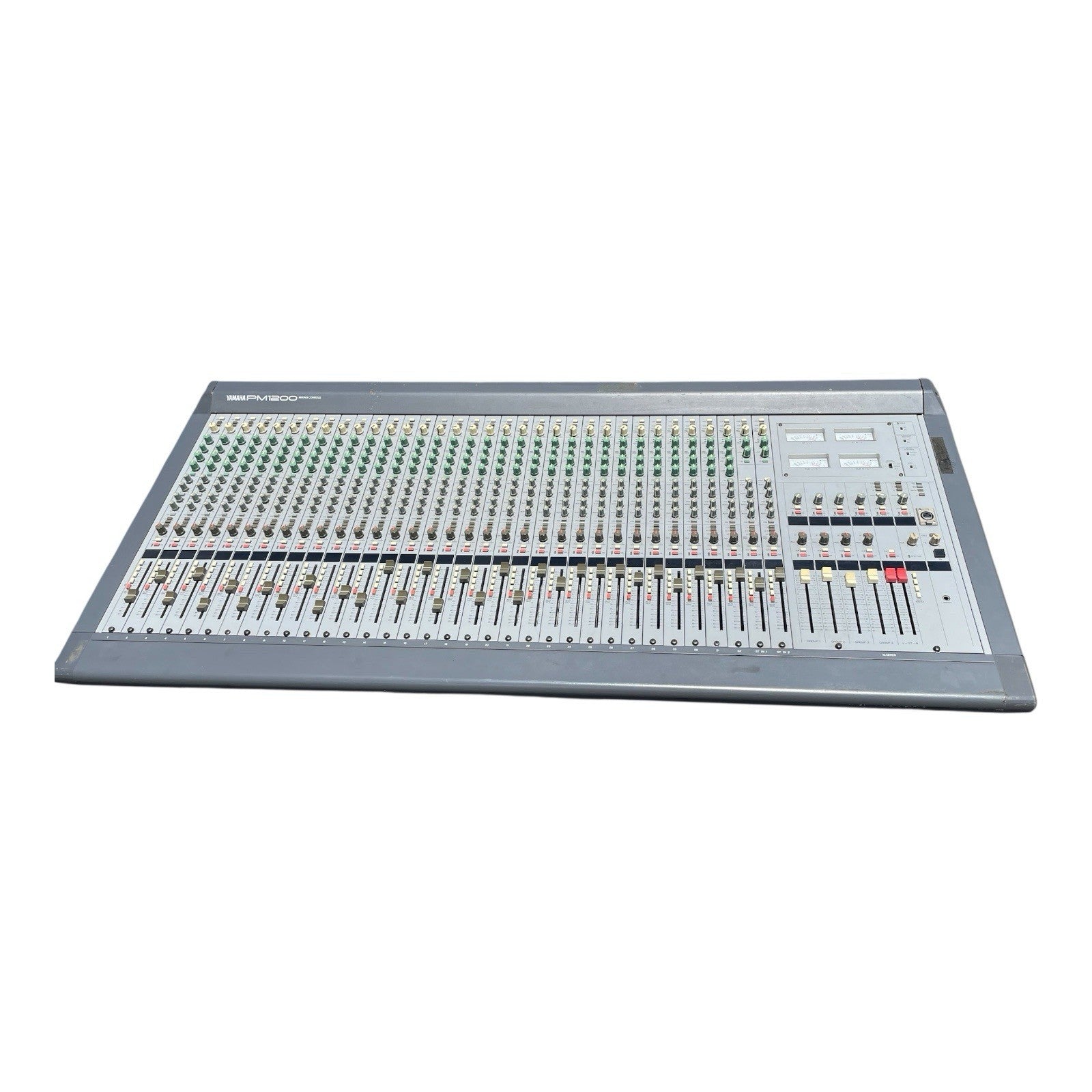 Yamaha PM1200 Professional Audio Mixing Console 32 channels with CASE