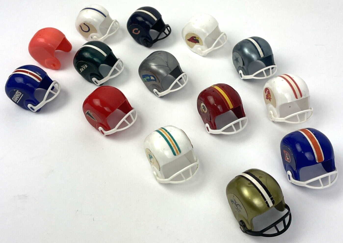 Lot of 14 Vintage 1970s NFL Mini Football Helmets Gumball Vending Machine Bears