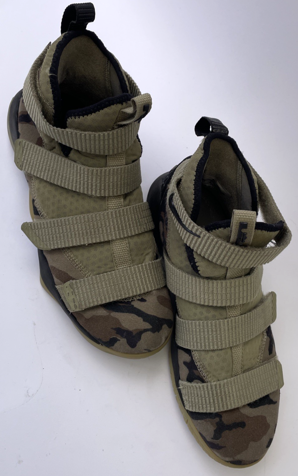 Nike Lebron James Shoes Youth Size 7 11 XI Neutral Olive Green Camouflage
