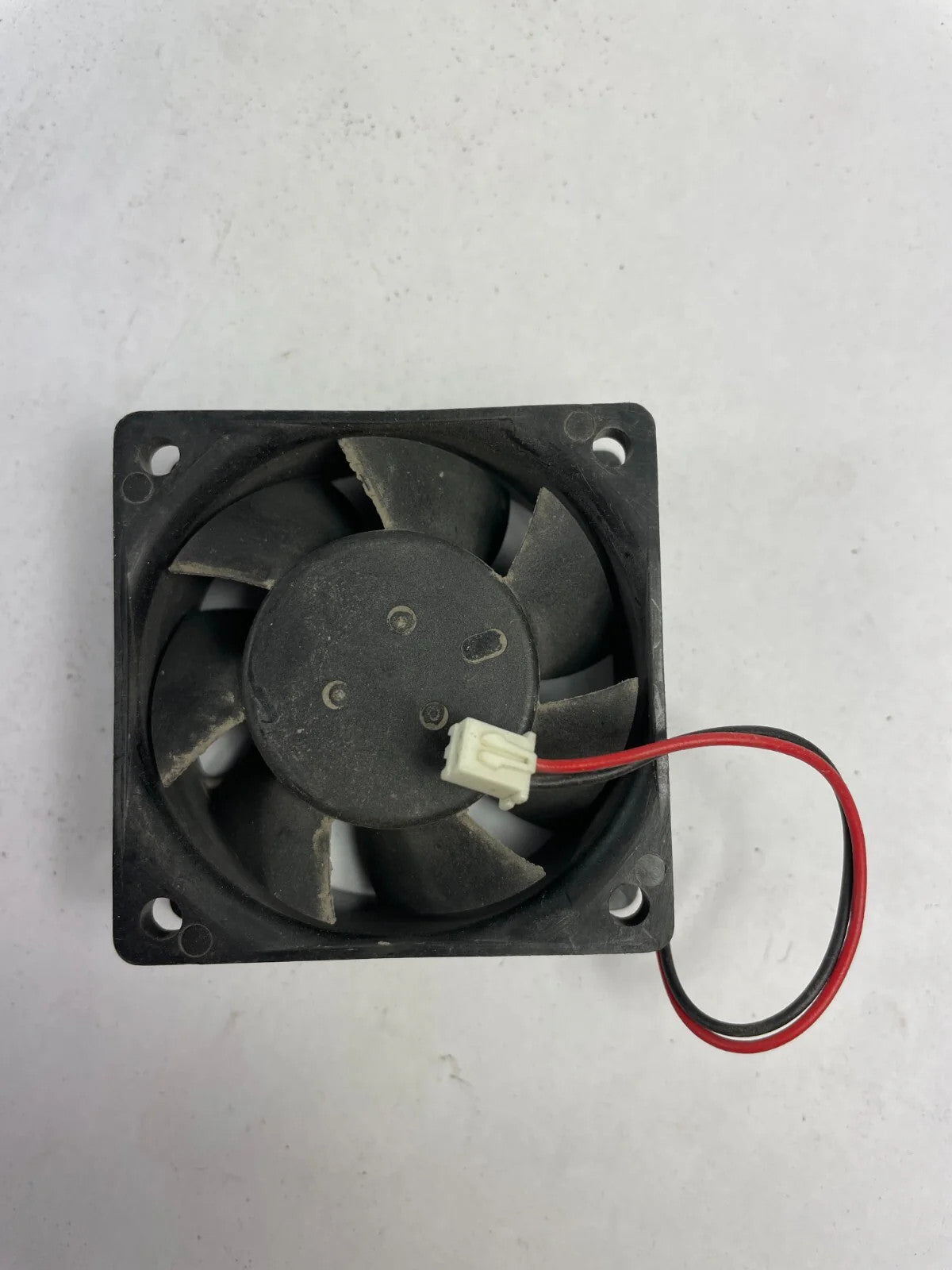 Delta Electronics DC Brushless  AFB0612L DC 12/V 2 - Wire CPU Cooling Fan