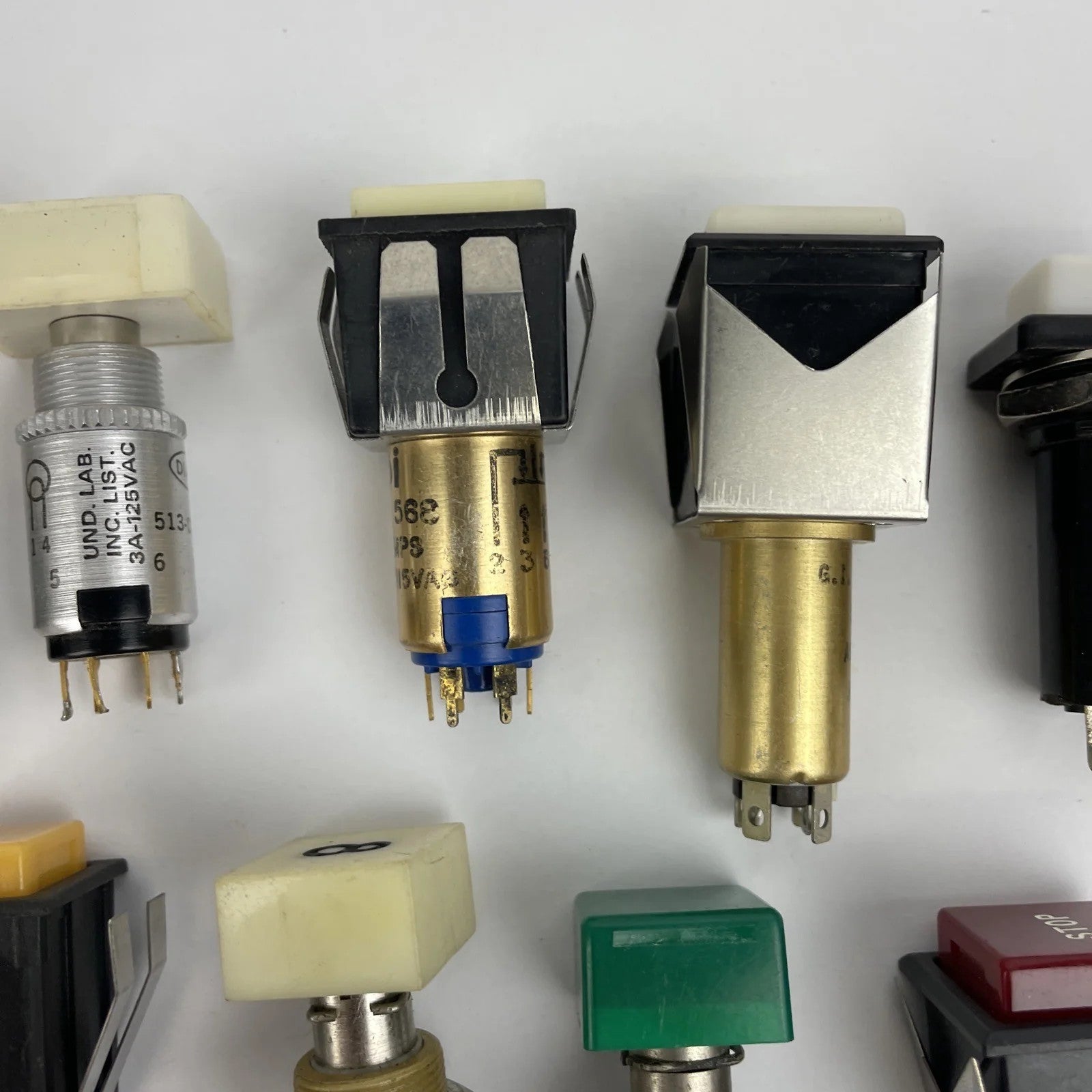 Lot of Assorted AMPEX UND LAB DIALITE IPI Illuminated Push Button Switch - LOOK