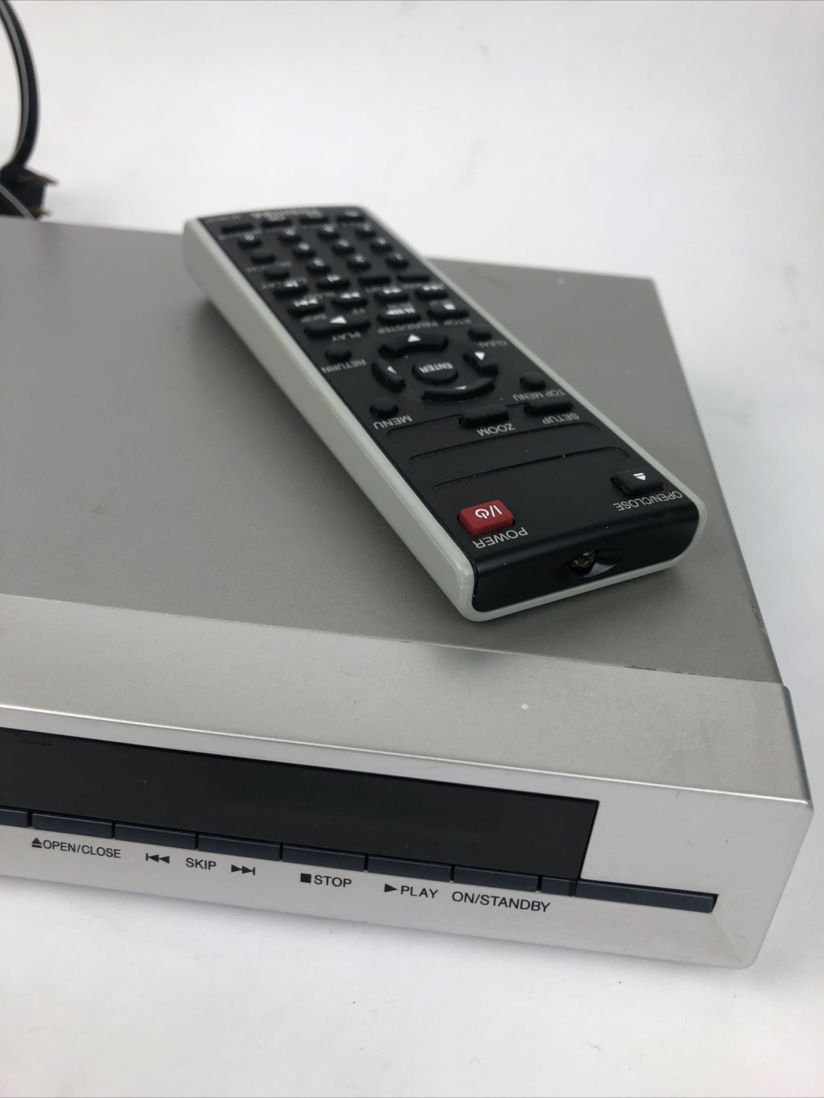 Toshiba SD-K750 DVD Video Player Model SD-K750SU2 With Cable and Remote Control