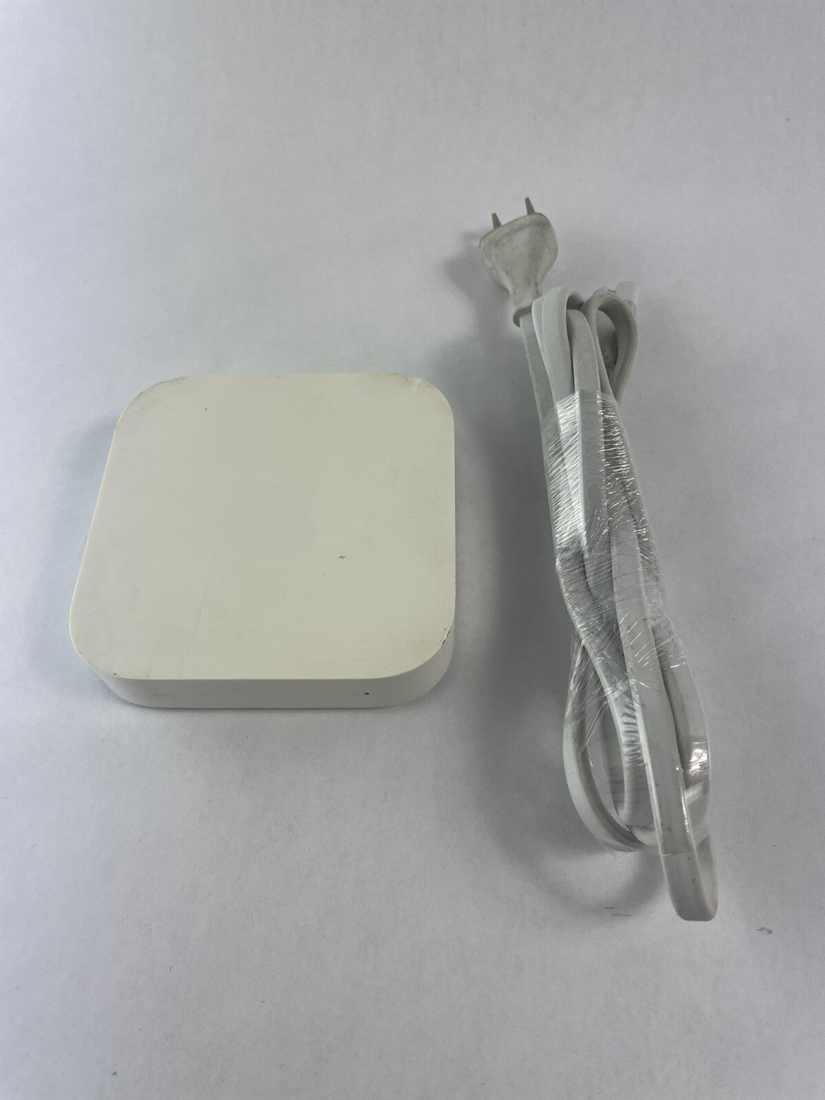 Apple AirPort Express Base Station A1392 Gen 2 With Power Cord Reset And Tested